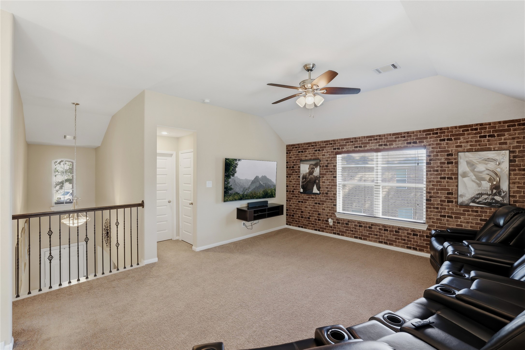 17105 Stillhouse Lake Court, Houston, TX 77044