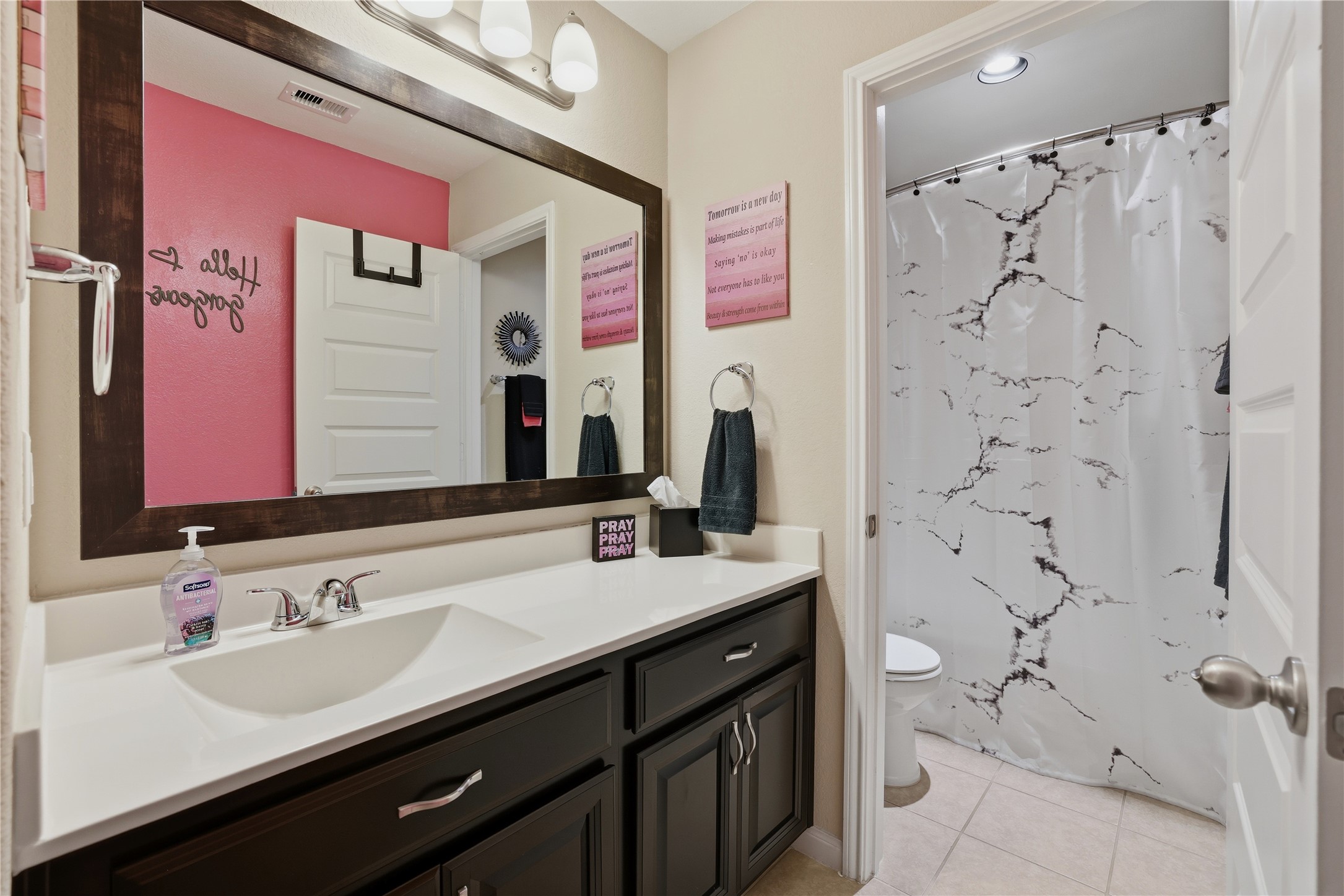 17105 Stillhouse Lake Court, Houston, TX 77044