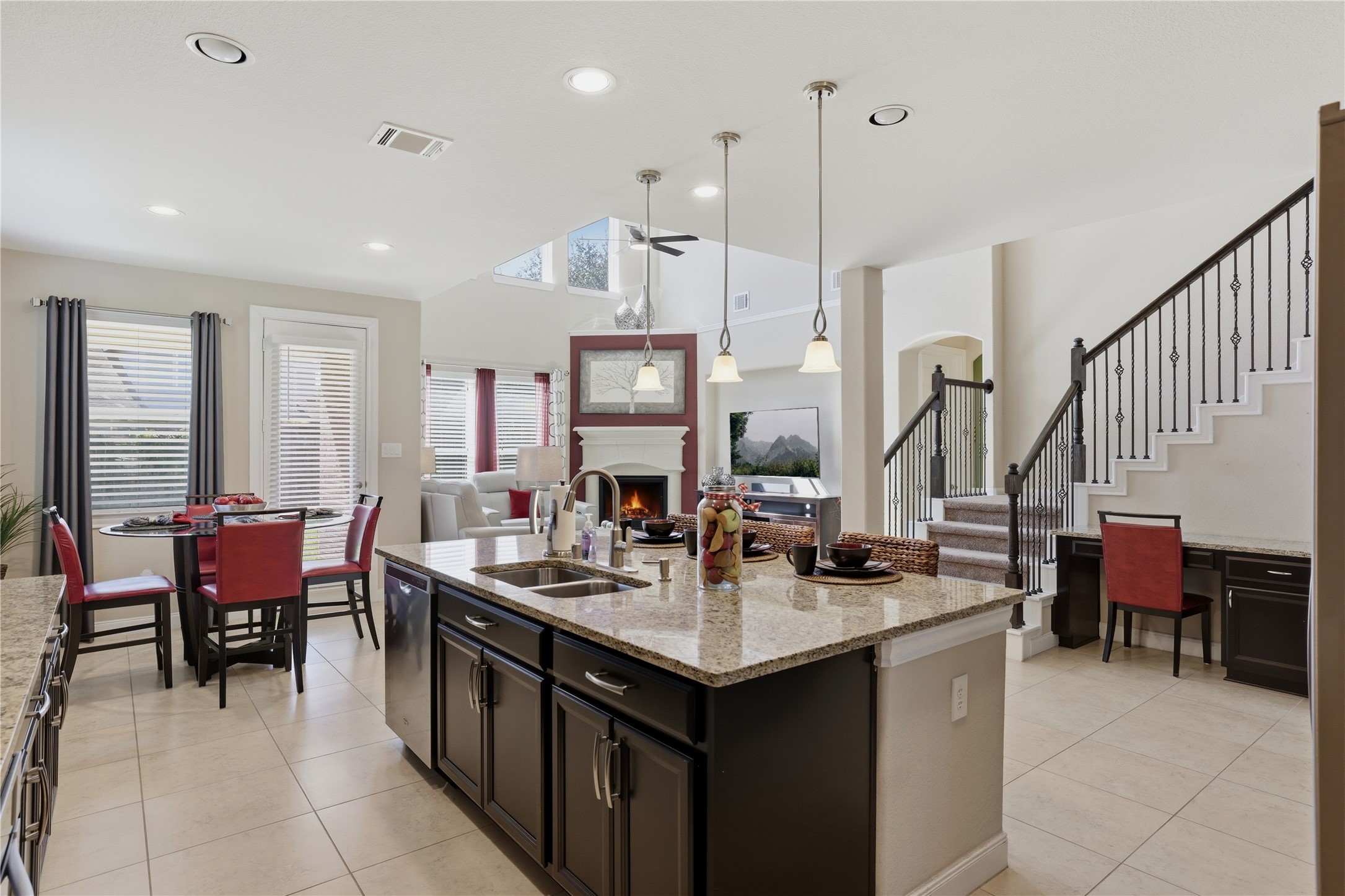 17105 Stillhouse Lake Court, Houston, TX 77044