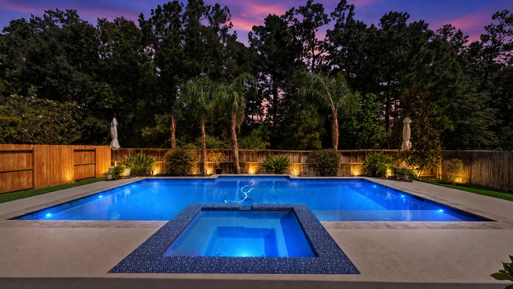 121 Hunter Hollow Place, Montgomery, TX 77316