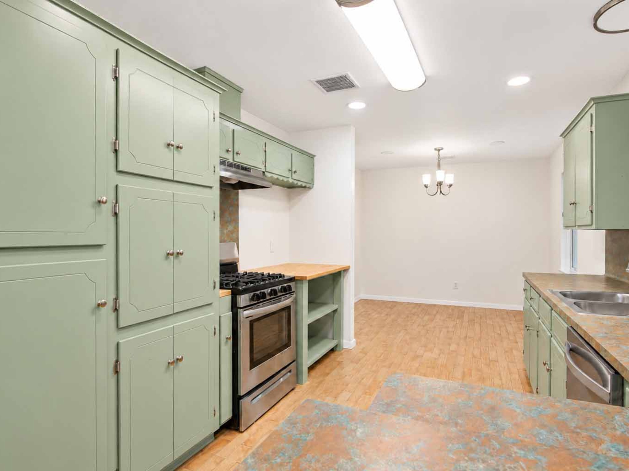 Lots of cabinet space.