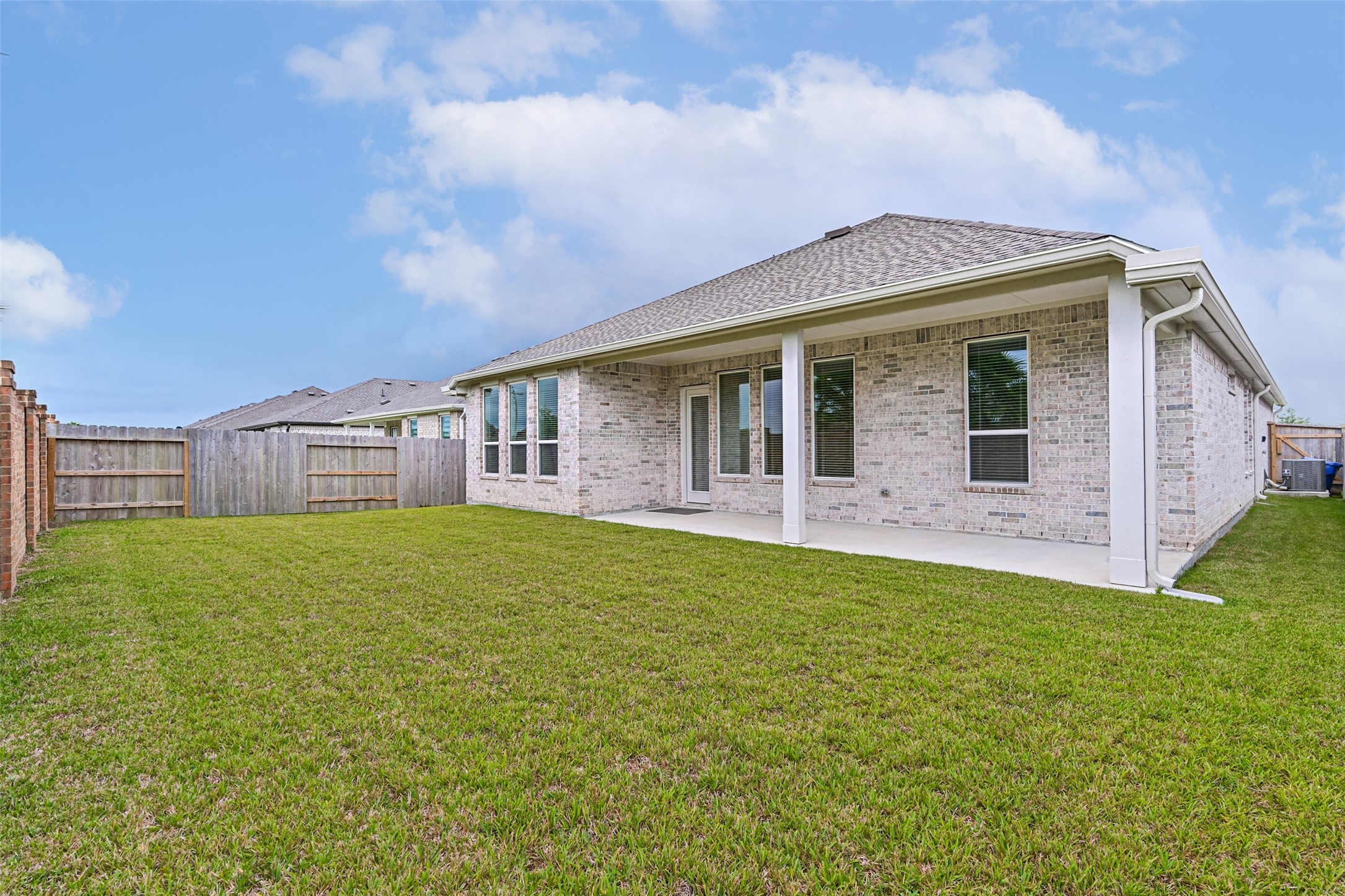 3106 Mariner Island Drive, La Marque, TX 77568