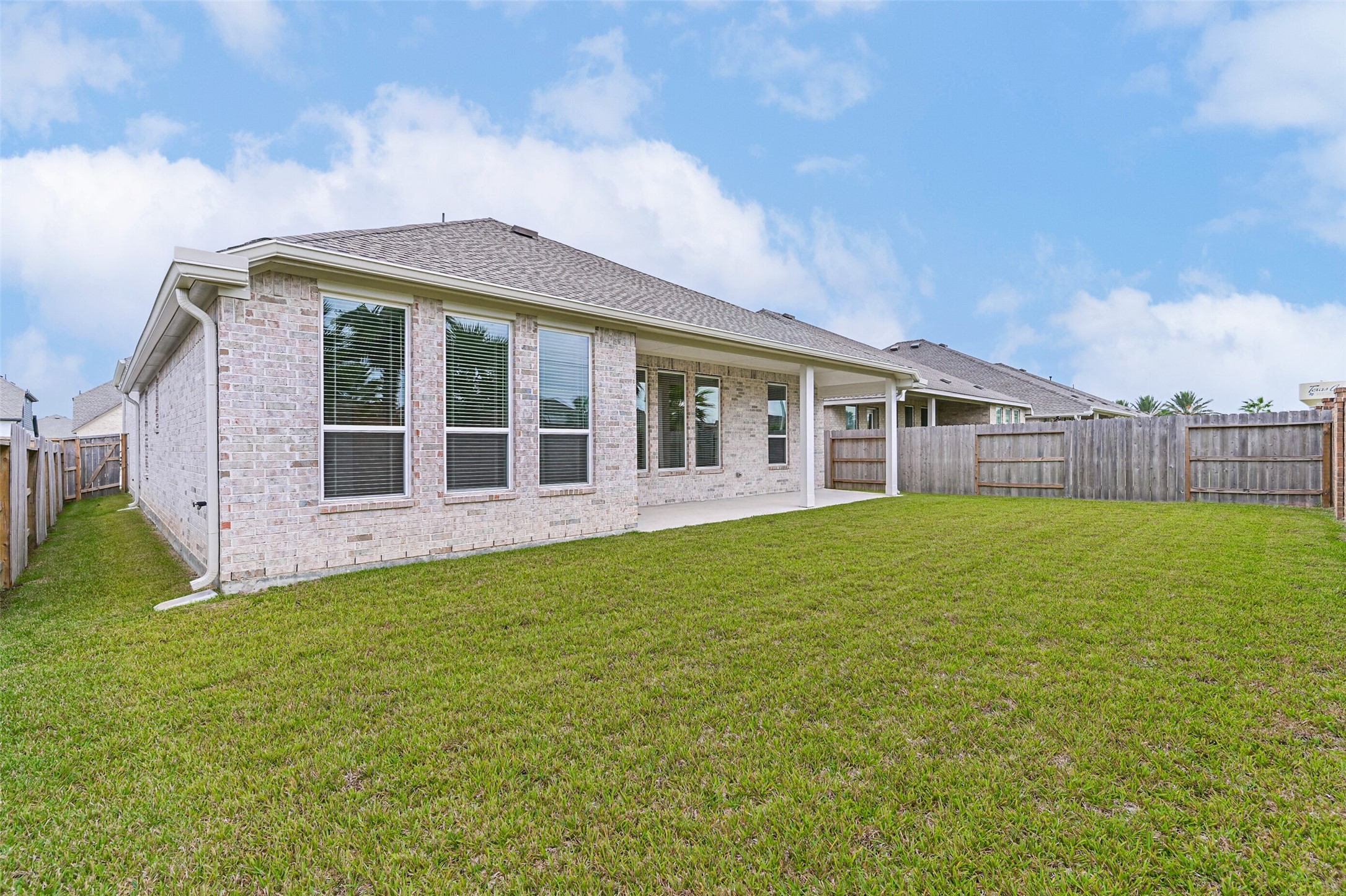 3106 Mariner Island Drive, La Marque, TX 77568
