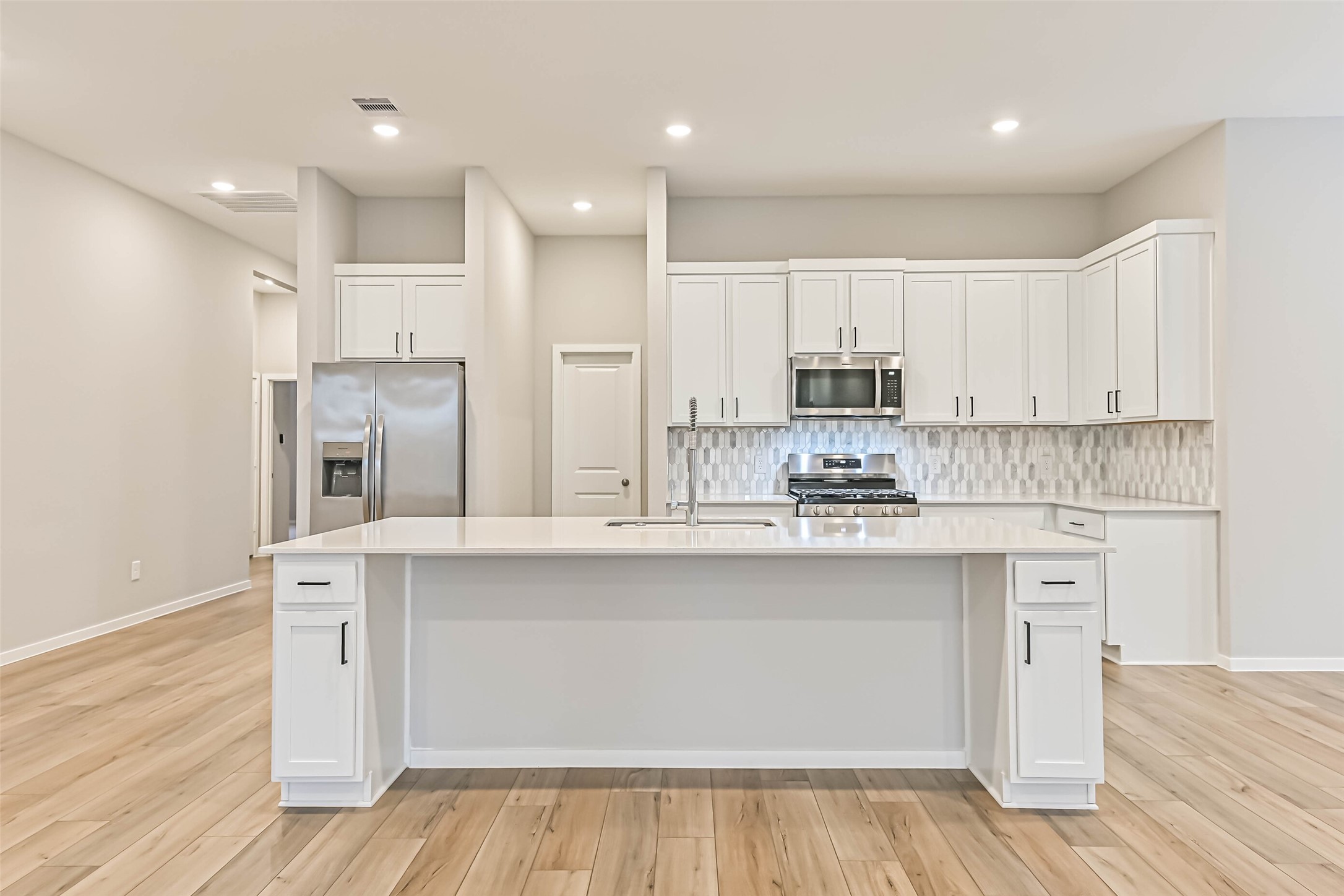 3106 Mariner Island Drive, La Marque, TX 77568