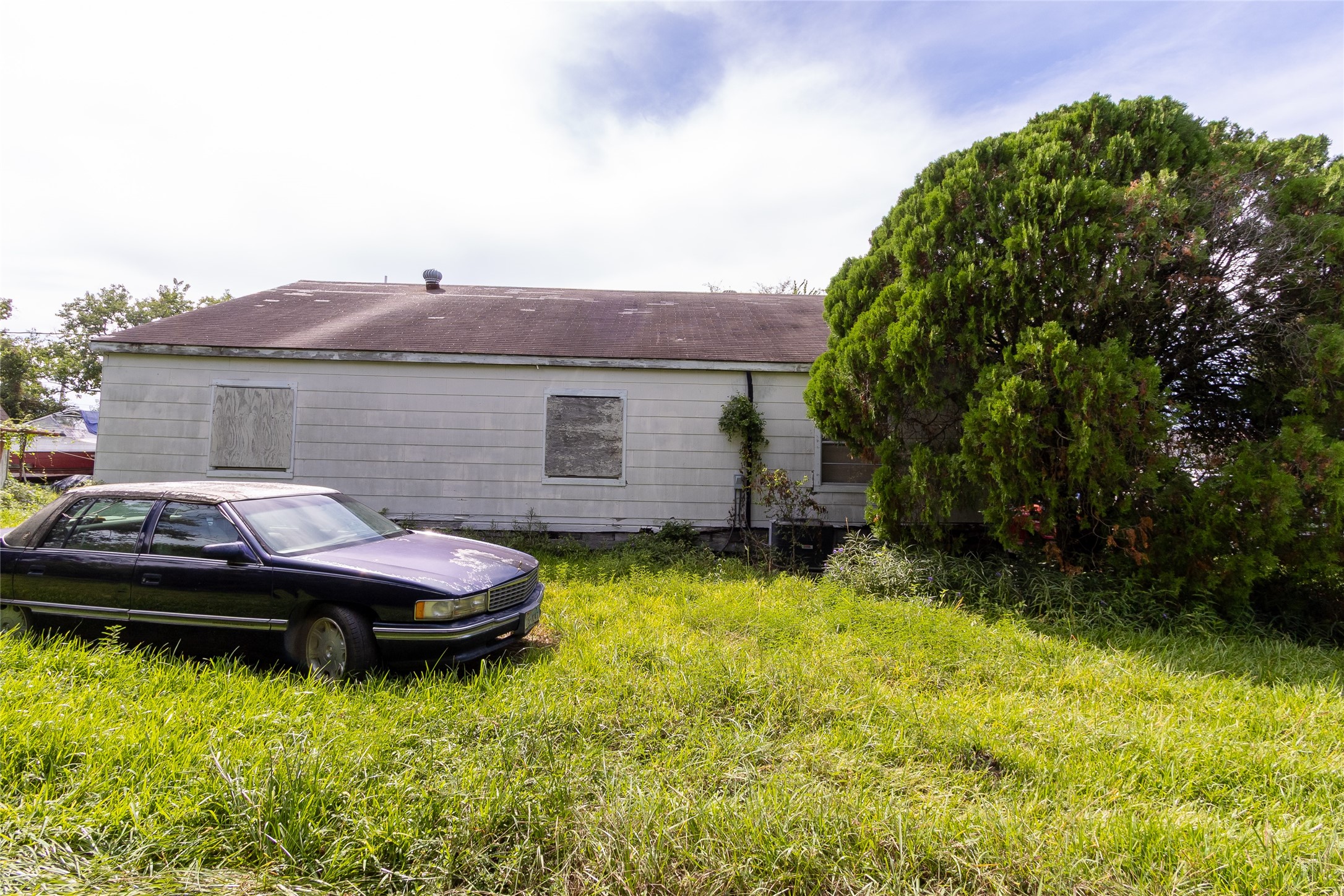 2421 12th Avenue N, Texas City, TX 77590