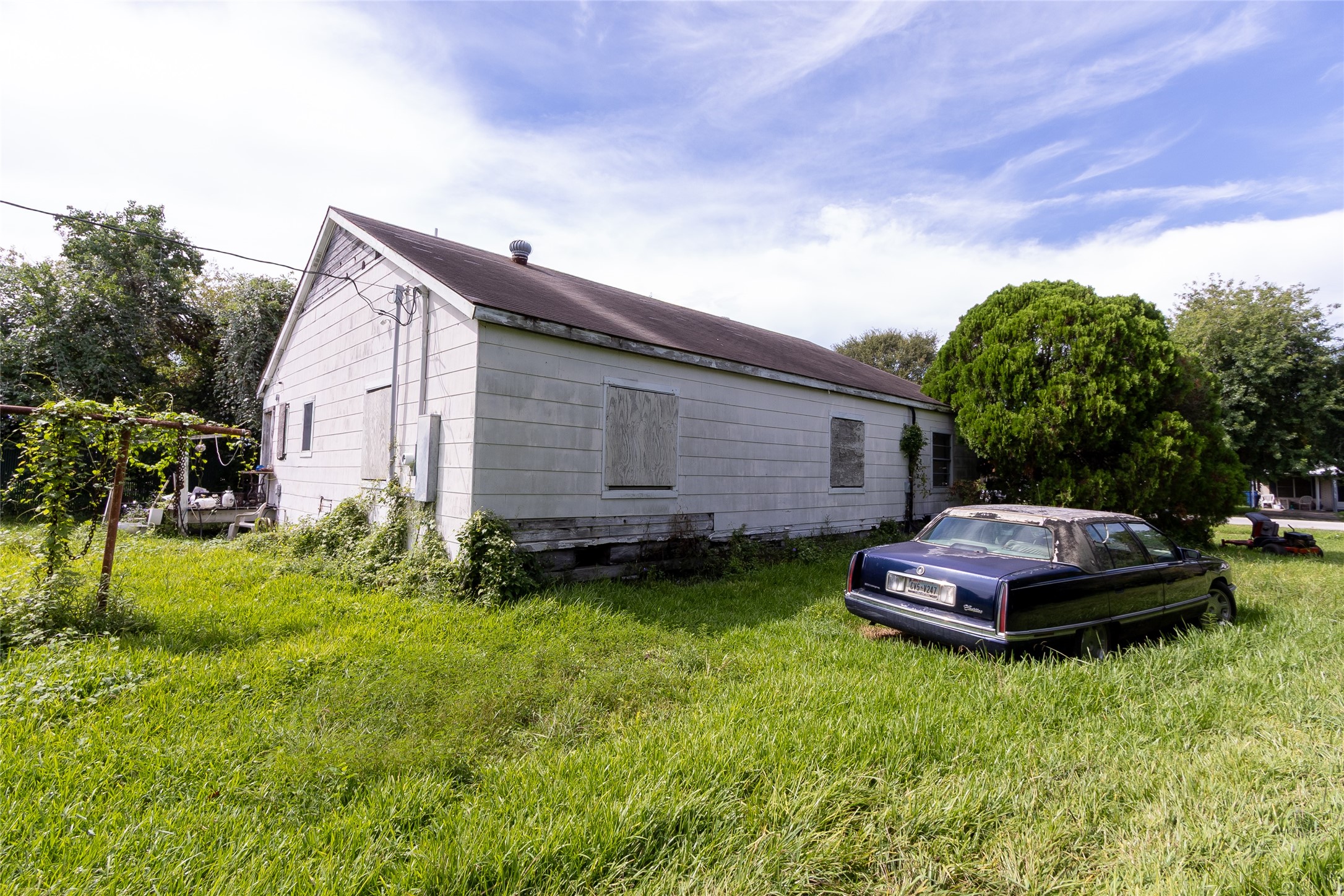 2421 12th Avenue N, Texas City, TX 77590