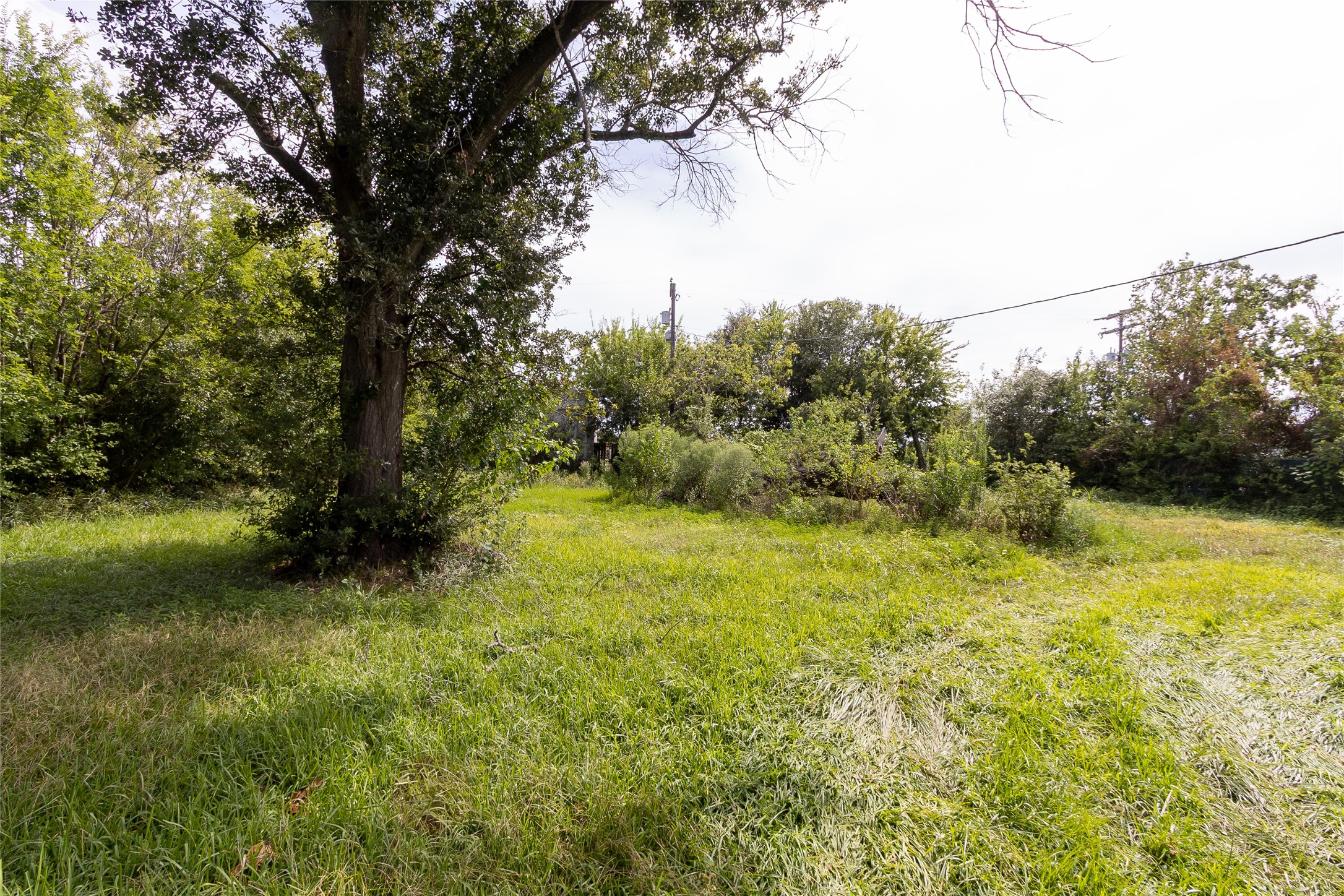 2421 12th Avenue N, Texas City, TX 77590