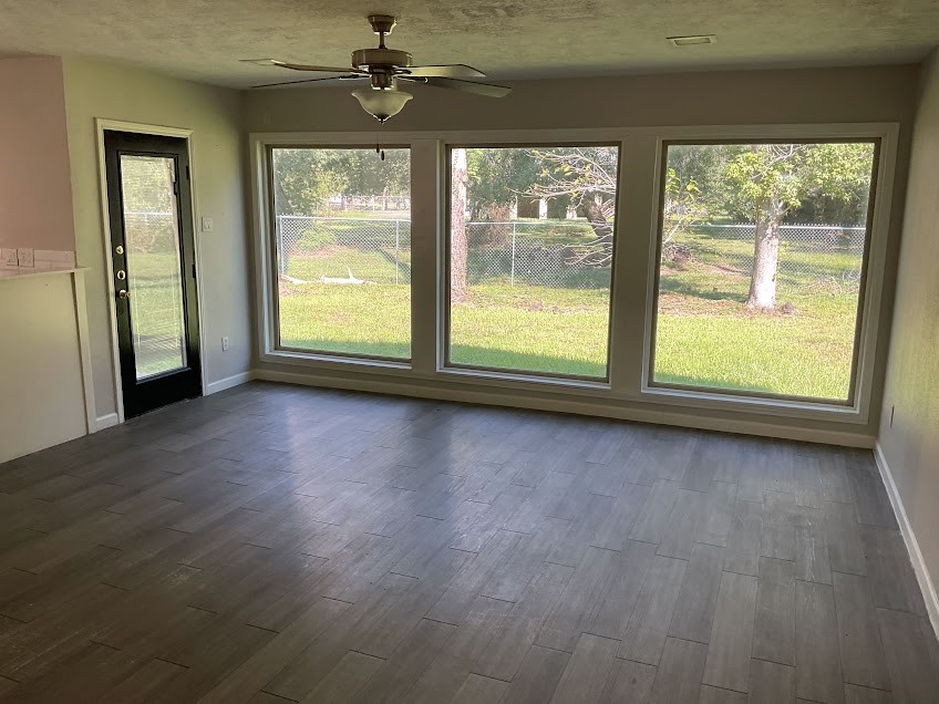3515 Elm Drive, Dickinson, TX 77539