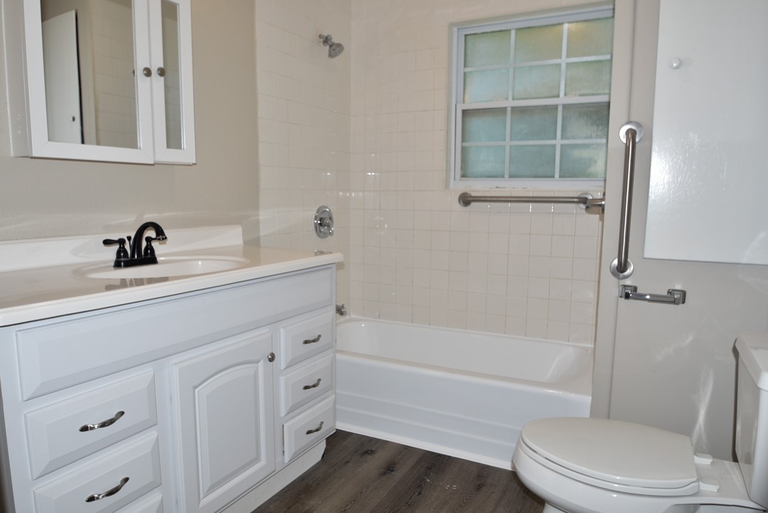 1030 Perkins Drive, Bacliff, TX 77518