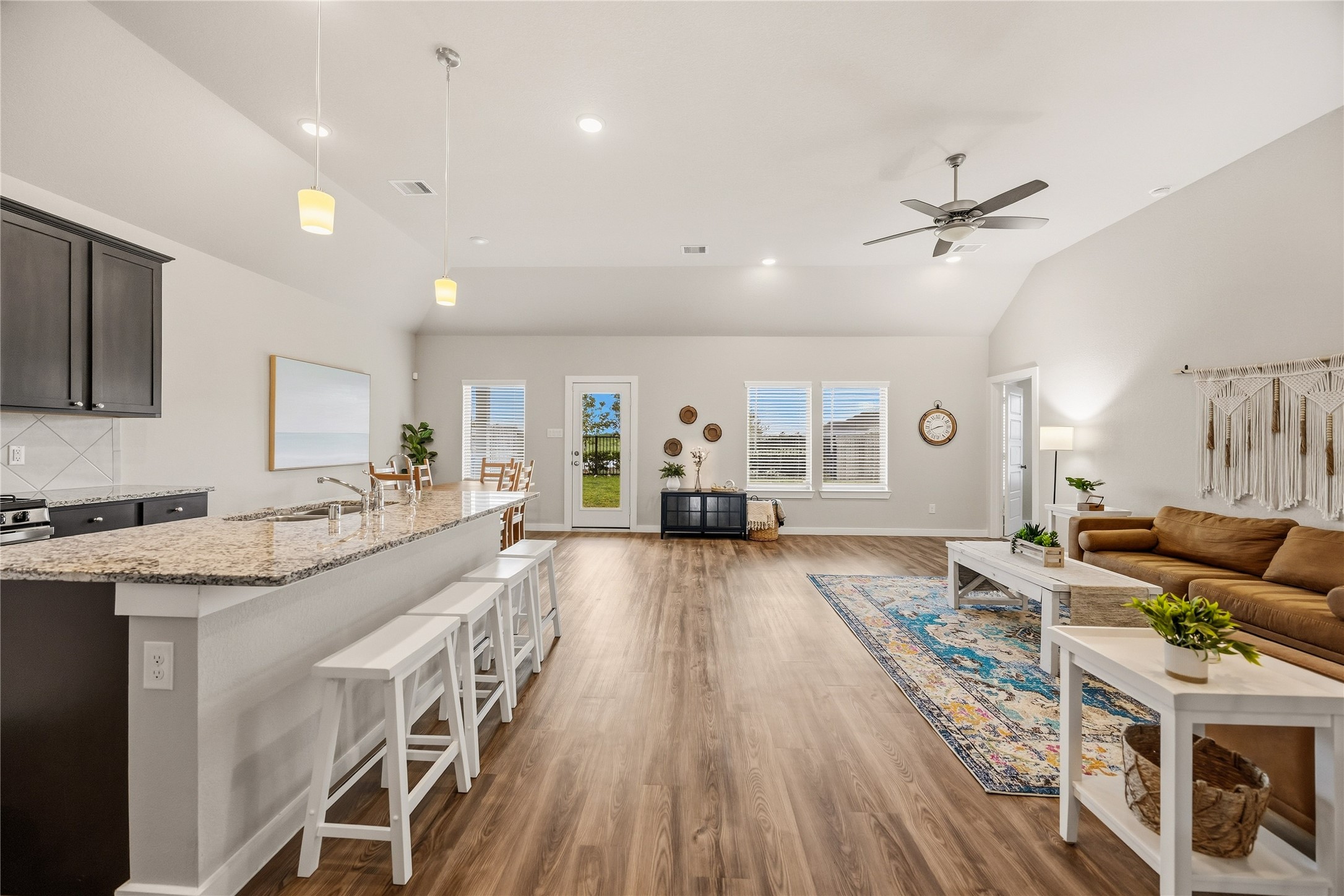 1173 Filly Creek Drive, Alvin, TX 77511
