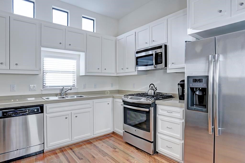 648 Westcross Street, #303, Houston, TX 77018