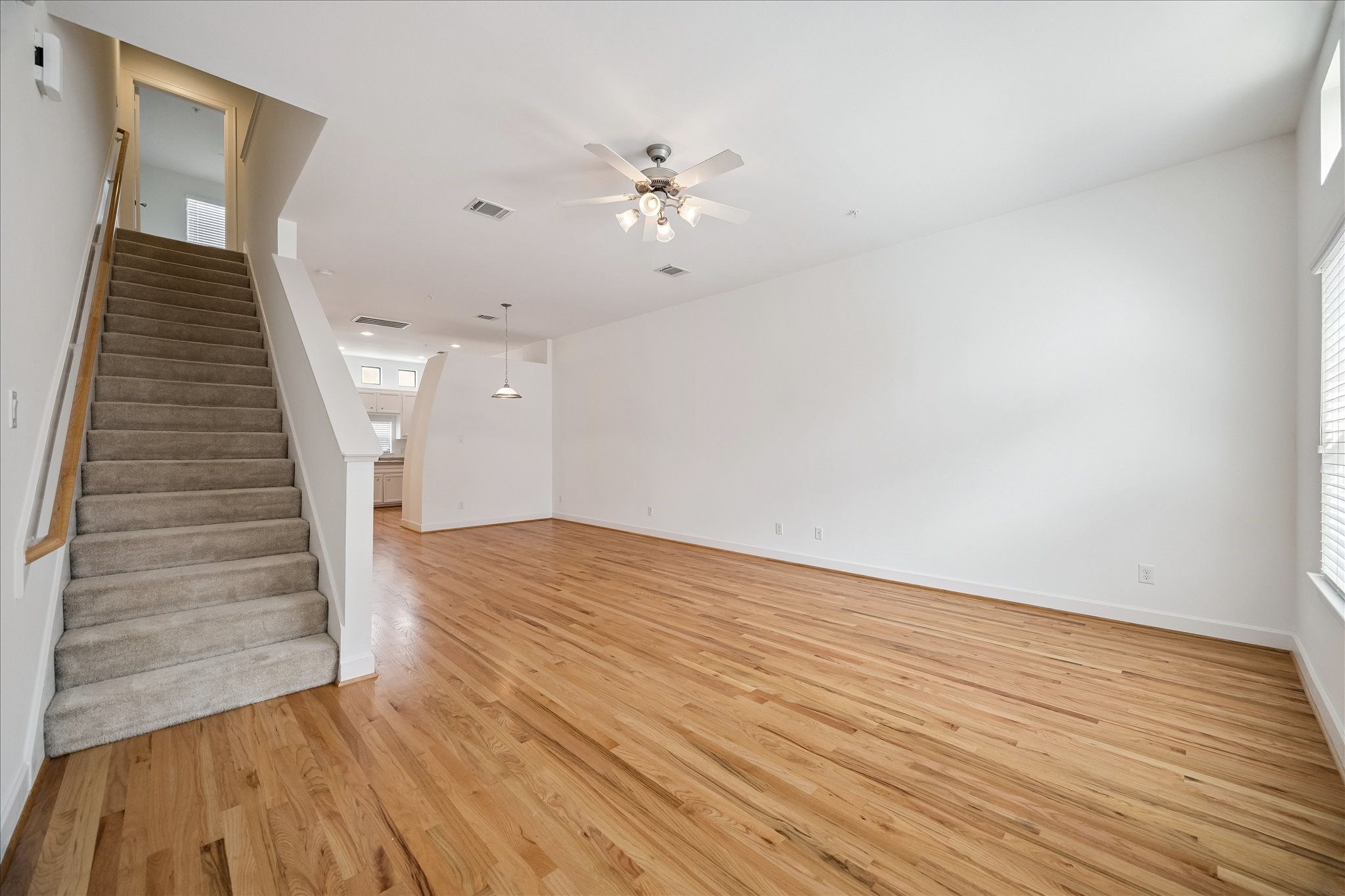 648 Westcross Street, #303, Houston, TX 77018