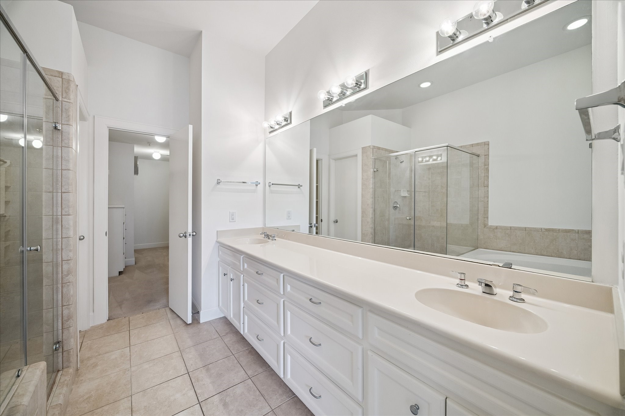 648 Westcross Street, #303, Houston, TX 77018