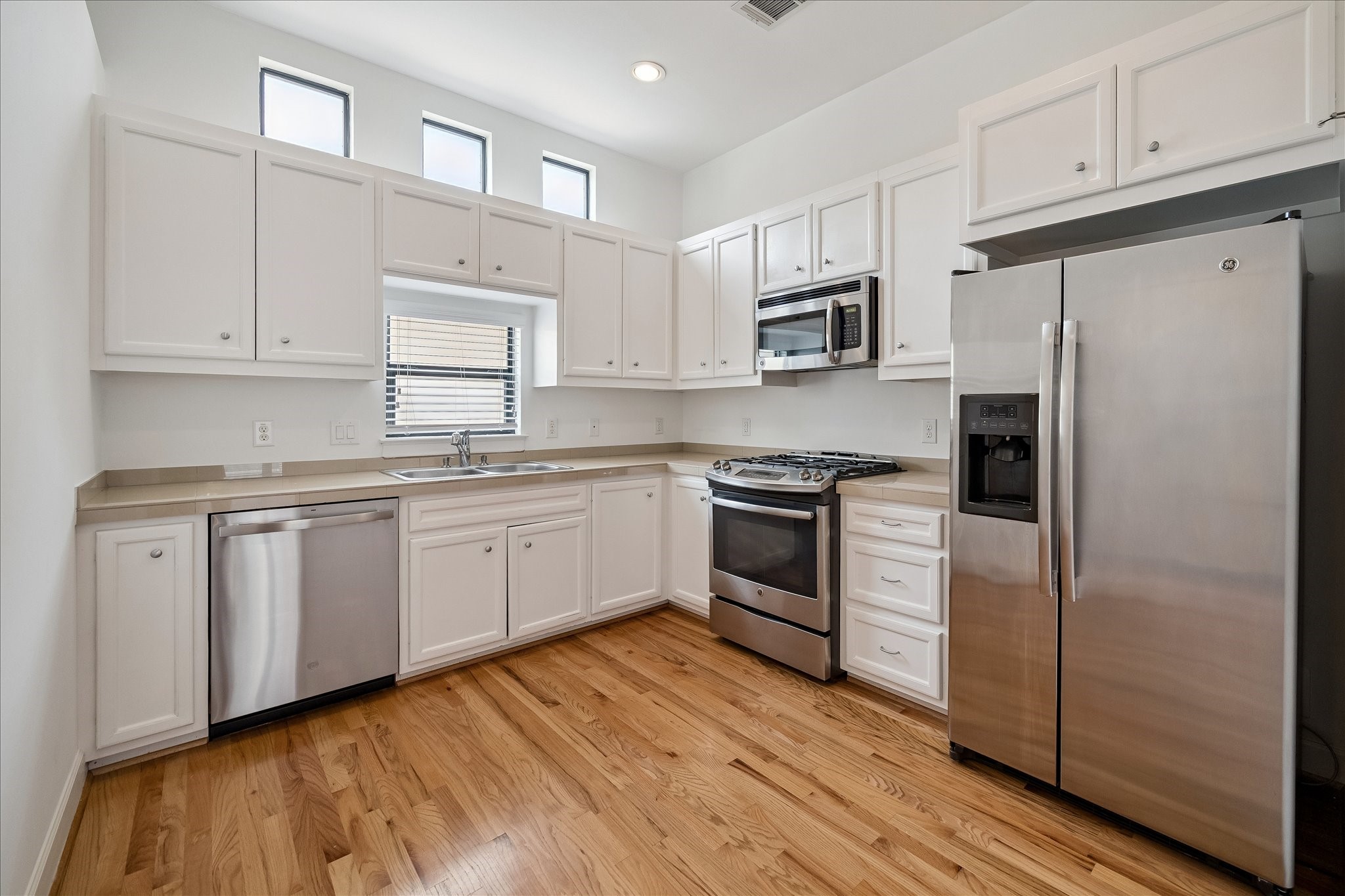648 Westcross Street, #303, Houston, TX 77018