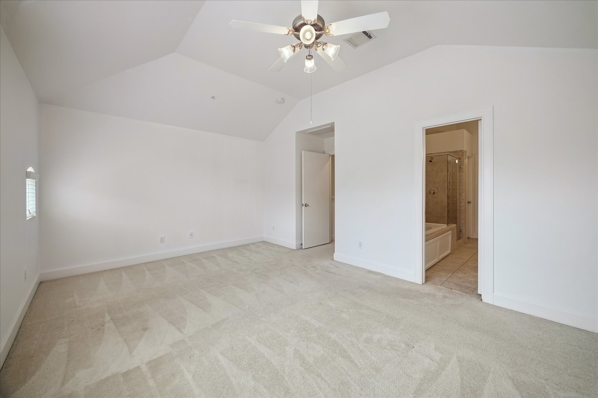 648 Westcross Street, #303, Houston, TX 77018
