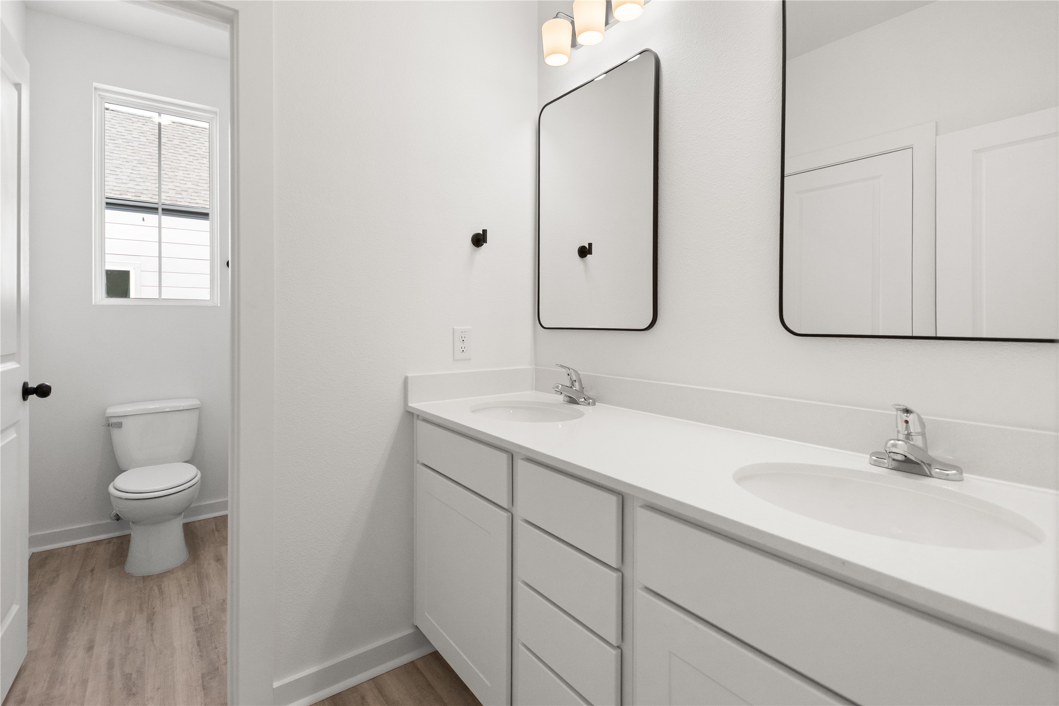 Jack & Jill bathroom with separate commode