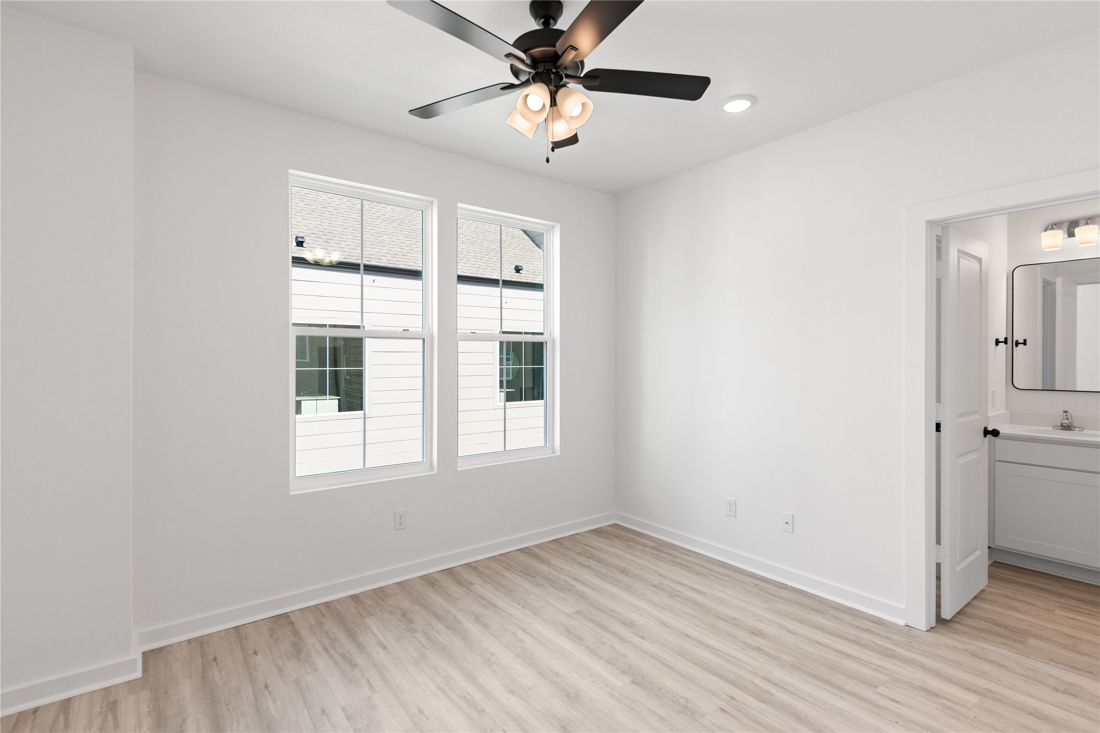 Additional secondary bedroom