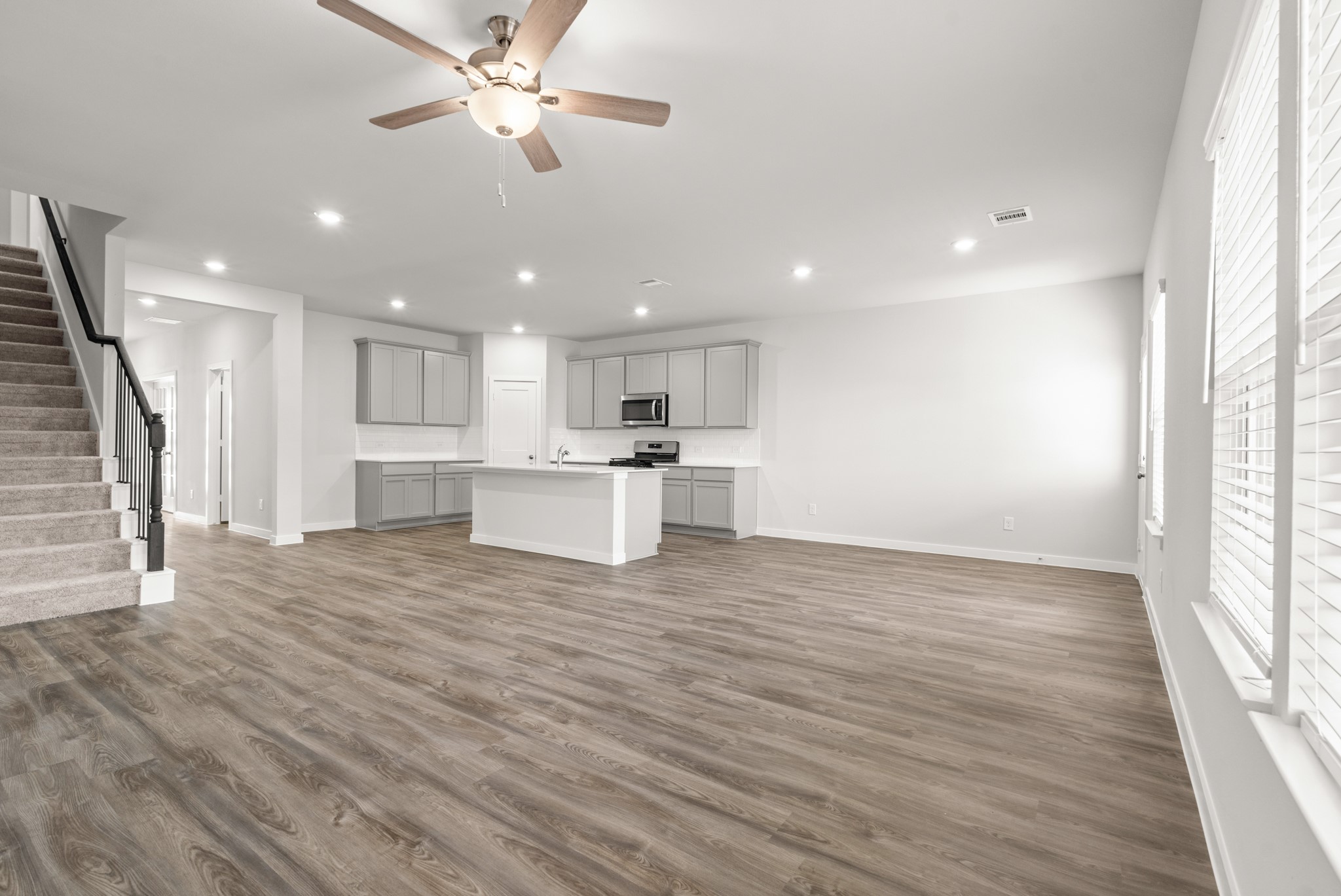 123 Water Grass Trail, Clute, TX 77531 123 Water Grass Trail, Clute, TX 77531