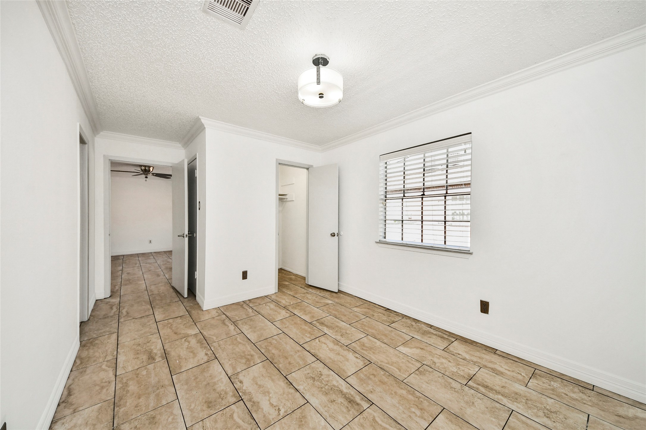 1240 Shadowdale Drive, #14, Houston, TX 77043