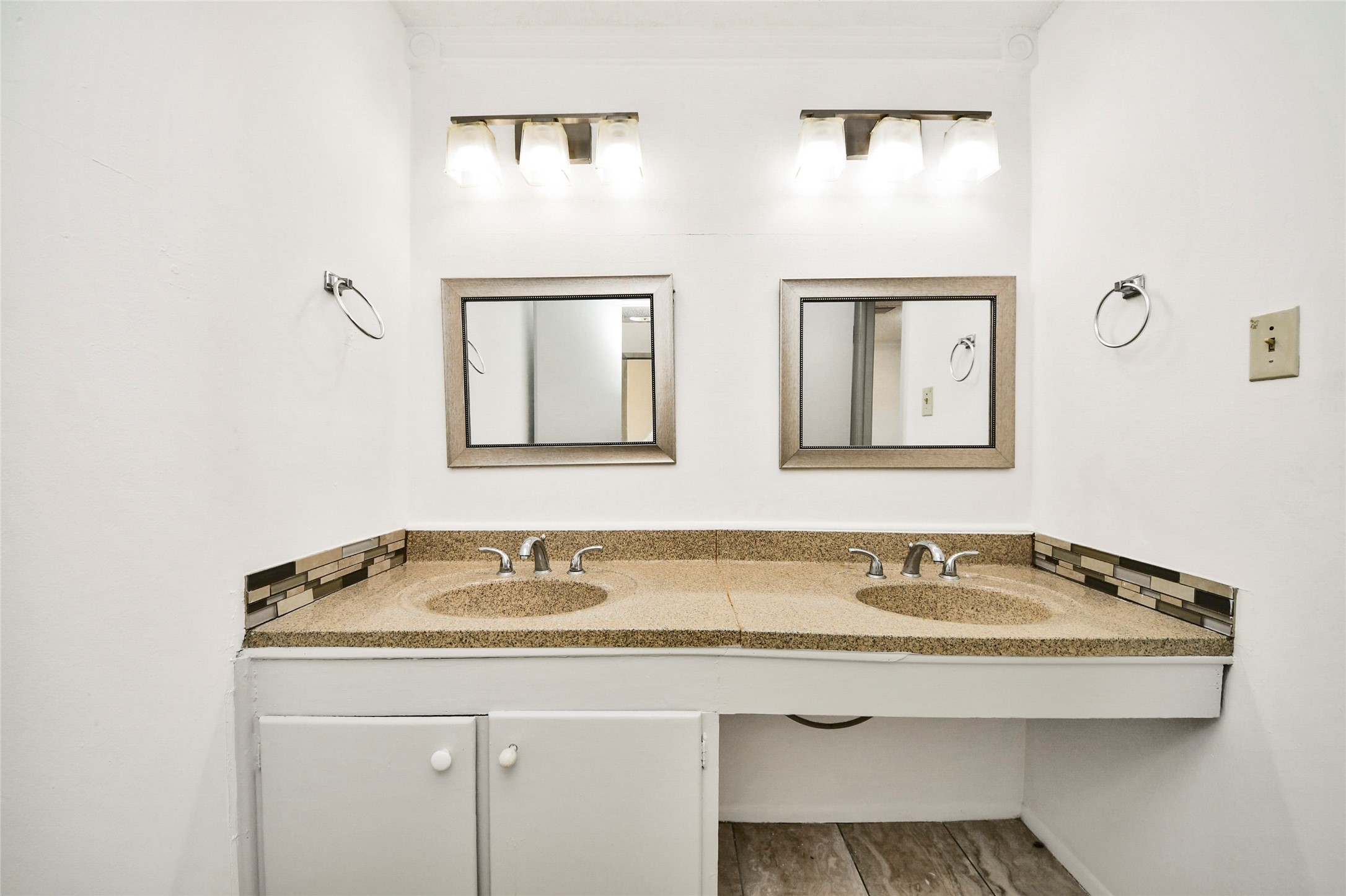 1240 Shadowdale Drive, #14, Houston, TX 77043