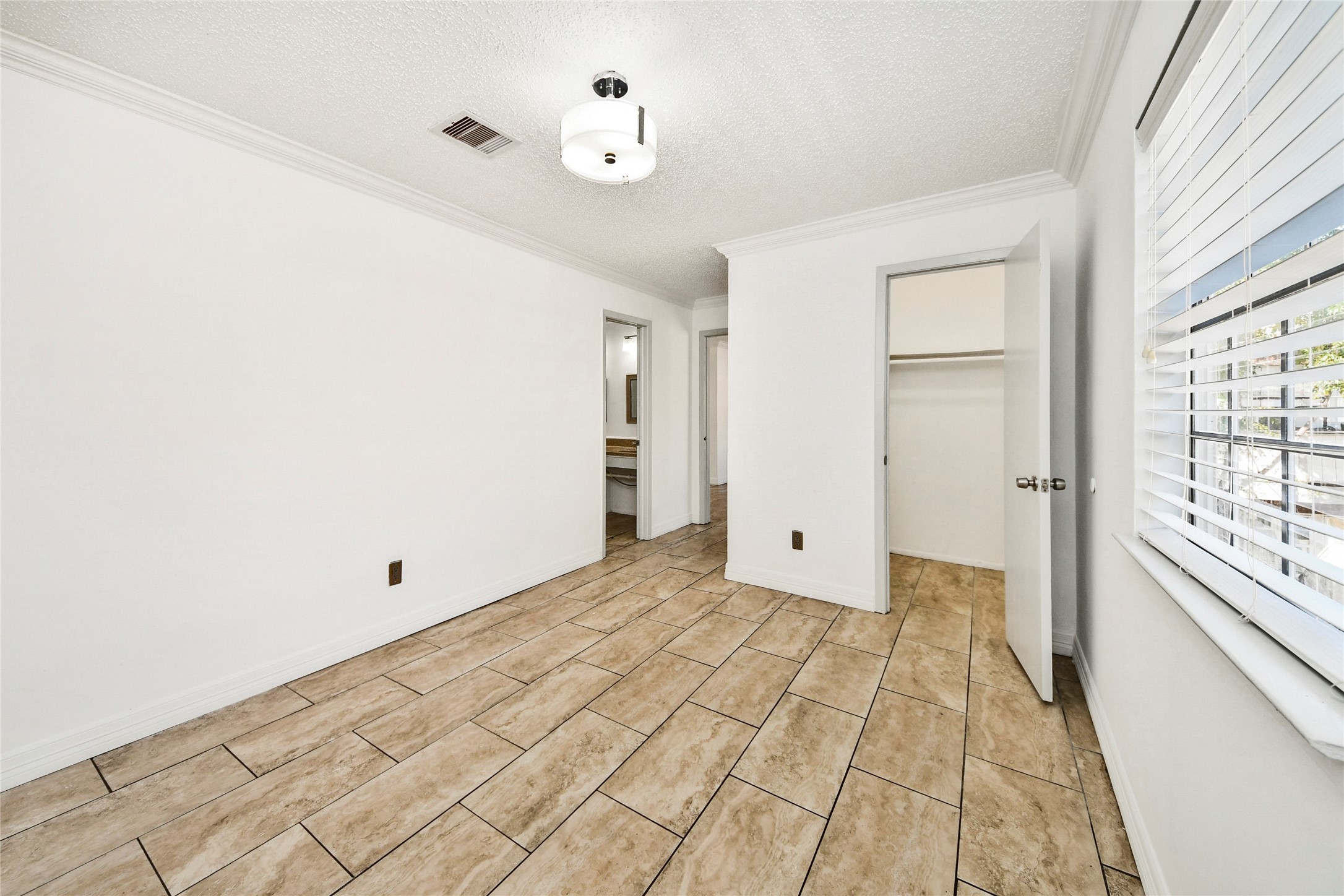 1240 Shadowdale Drive, #14, Houston, TX 77043