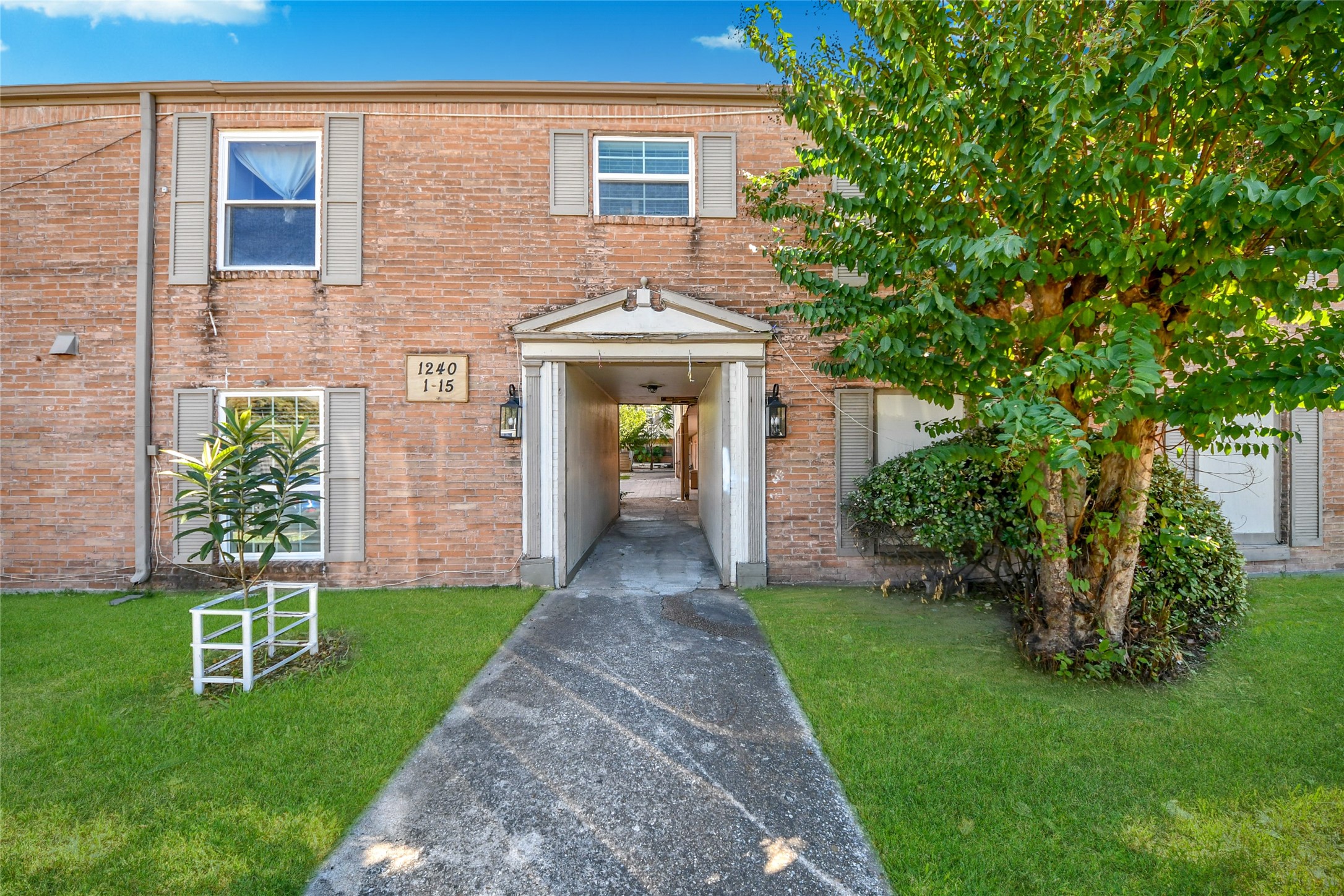 1240 Shadowdale Drive, #14, Houston, TX 77043 1240 Shadowdale Drive, #14, Houston, TX 77043