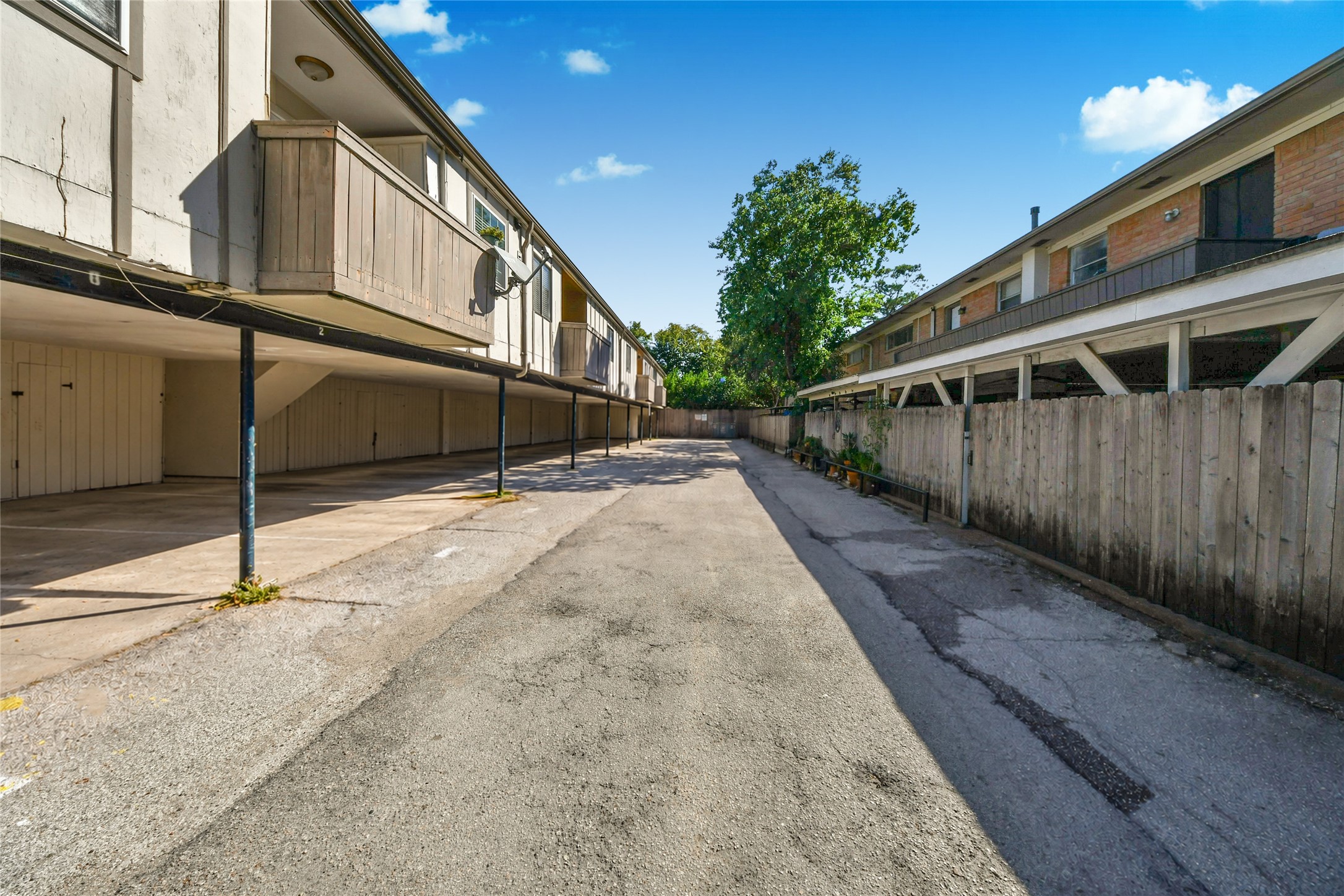 1240 Shadowdale Drive, #14, Houston, TX 77043
