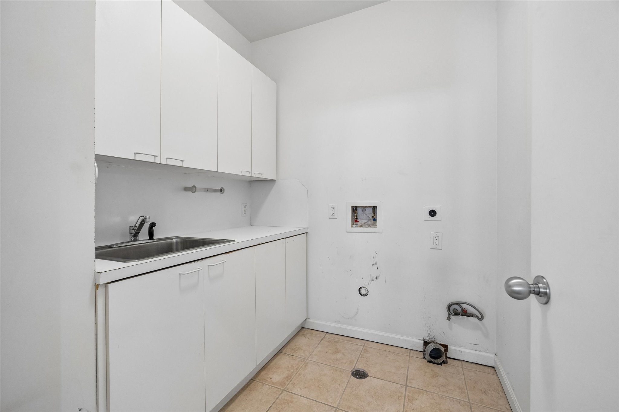 EVERYONE LOVES THE UTILITIES UPSTAIRS NEAR THE BEDROOMS AND THIS IS WHERE IT IS.  PERFECT IN LOCATION.