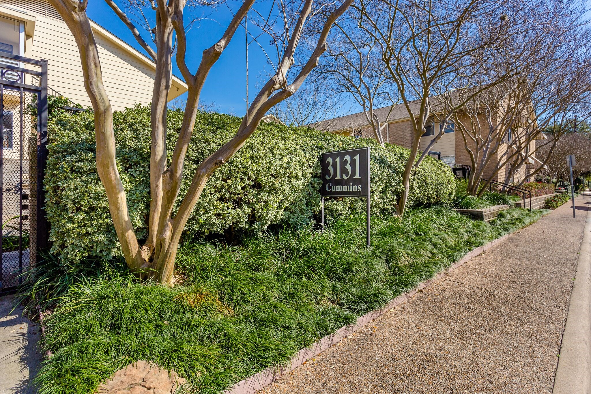 3131 Cummins offers a quiet, beautifully landscaped setting in the heart of the cityclose to just about everything! Enjoy easy access to Downtown, Midtown, the Galleria, West University & more. Relocating to Houston? This CENTRAL LOCATION makes it easy to get acquainted with everything the city has to offer!