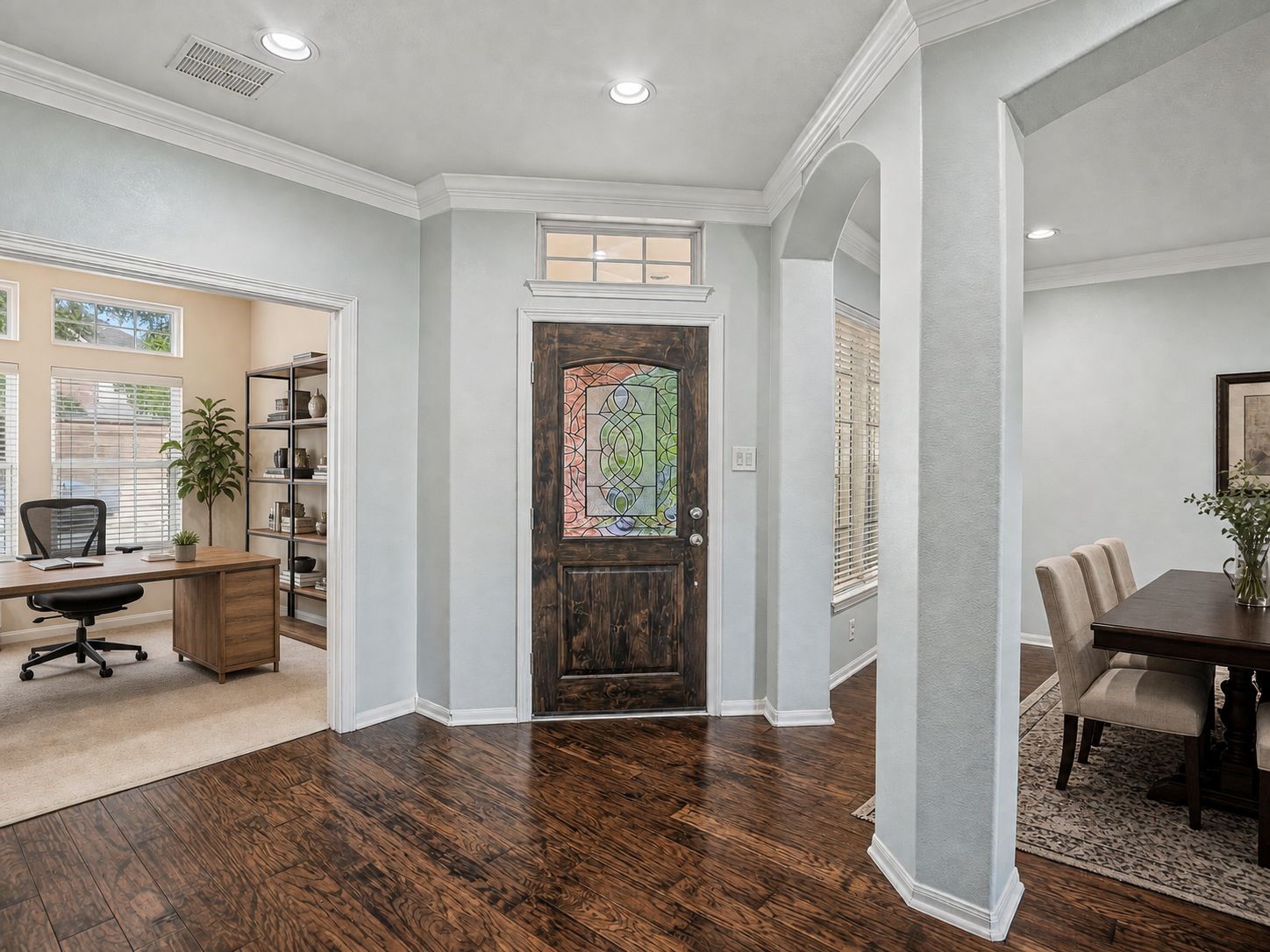 Here's what you'll see in the foyer! Love that front door! (VS)