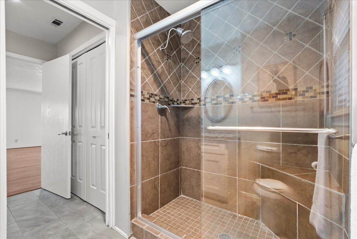 2nd Bathroom