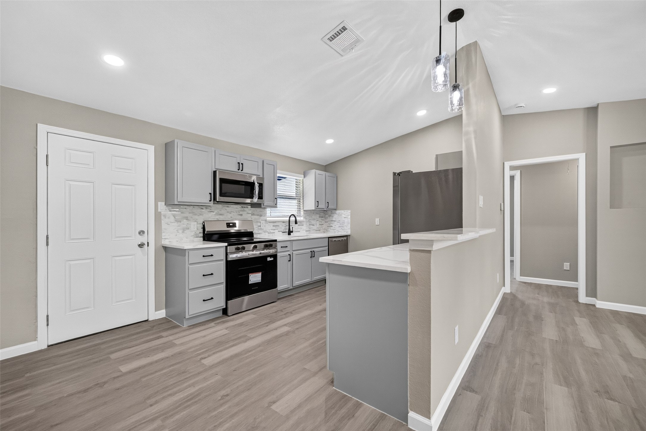 1302 Appomattox Drive, Texas City, TX 77591