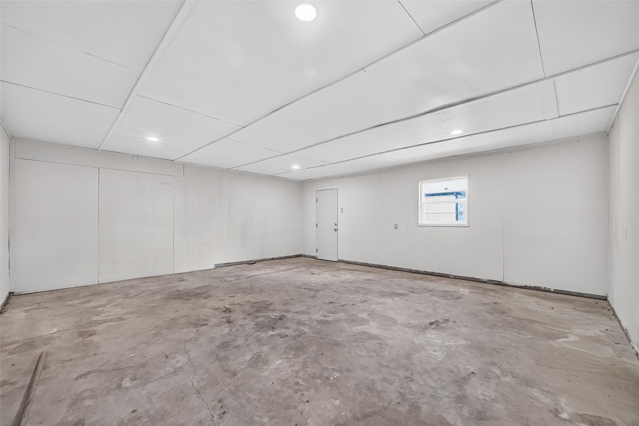 Flex space virtually staged as an exercise room
