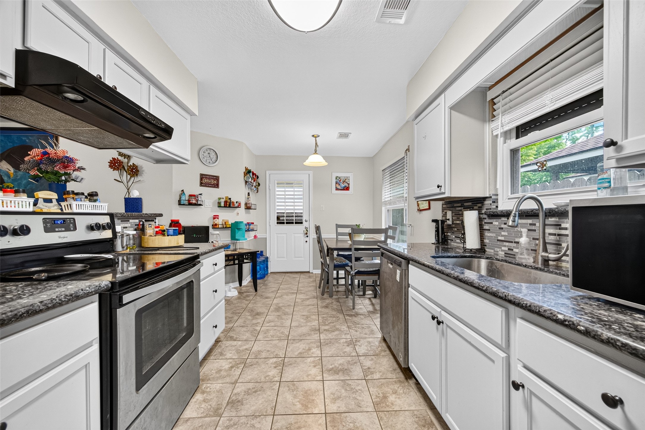 2316 29th Avenue N, Texas City, TX 77590