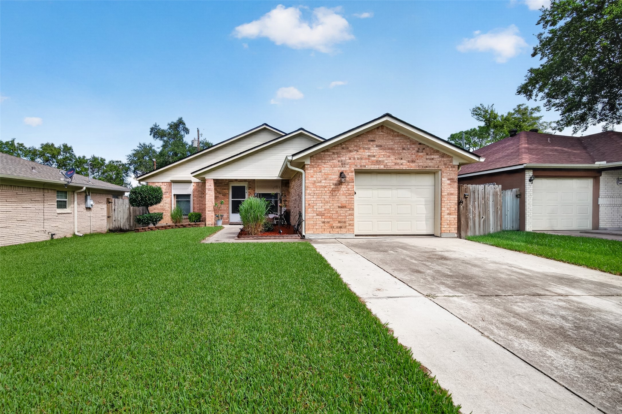 2316 29th Avenue N, Texas City, TX 77590