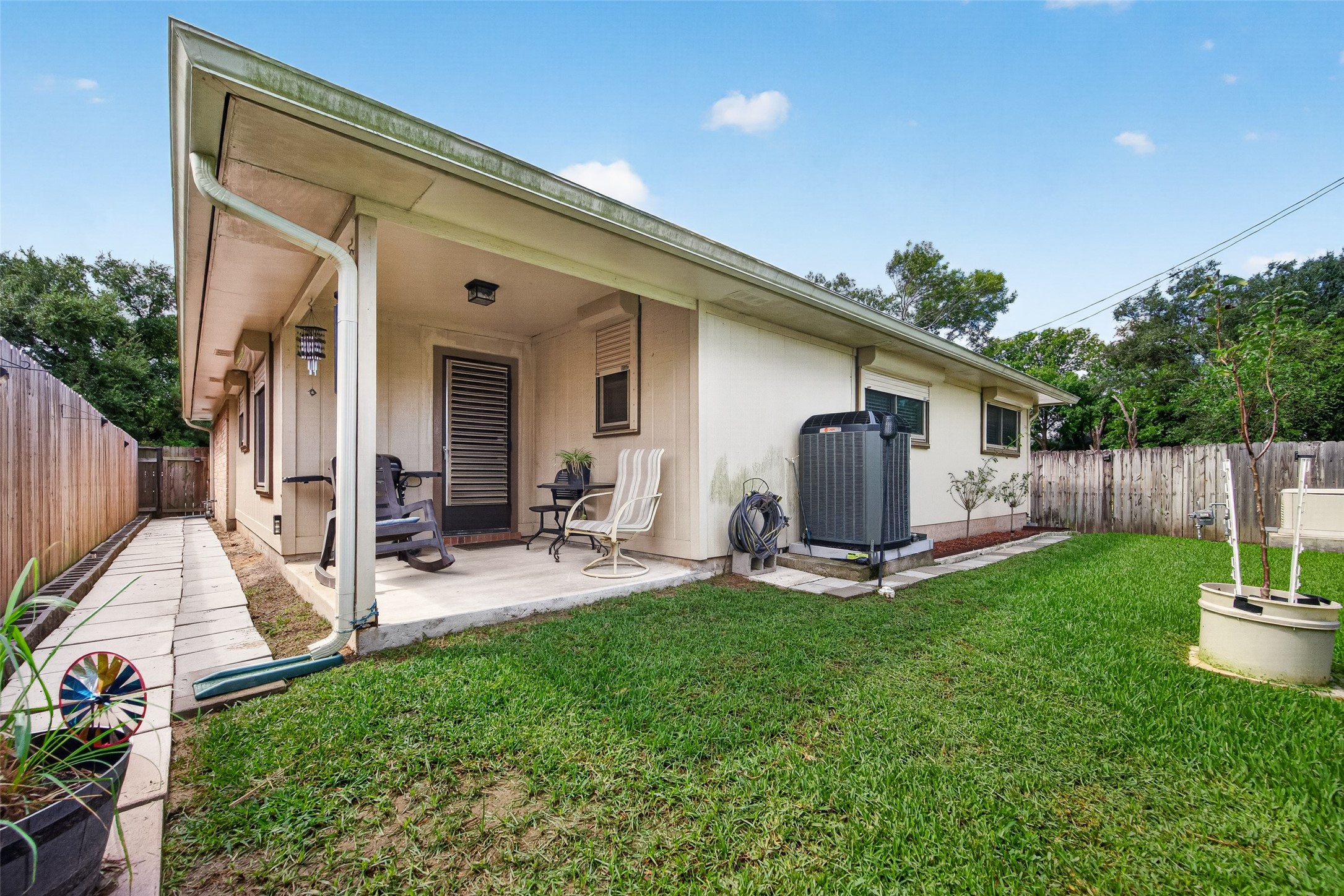 2316 29th Avenue N, Texas City, TX 77590