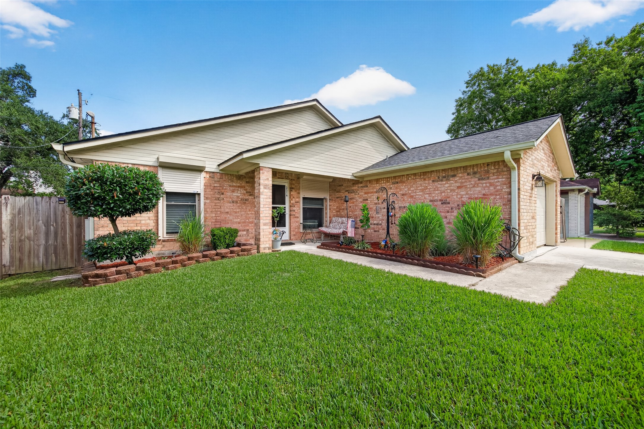 2316 29th Avenue N, Texas City, TX 77590