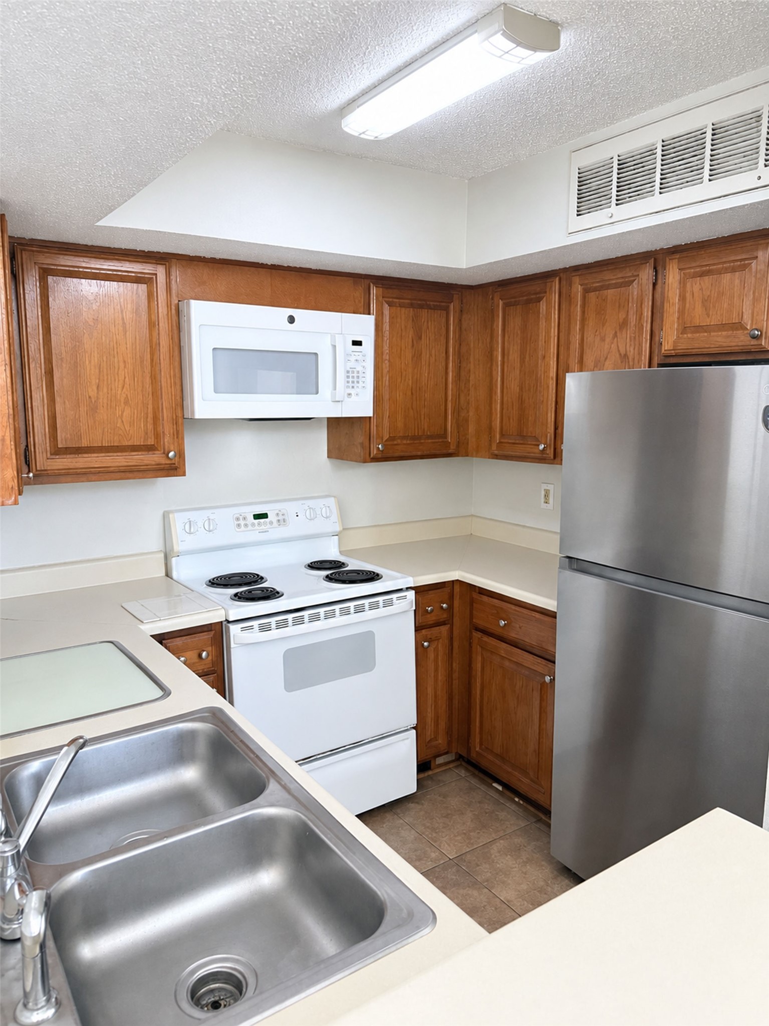 10855 Meadowglen Lane, #1024, Houston, TX 77042 10855 Meadowglen Lane, #1024, Houston, TX 77042