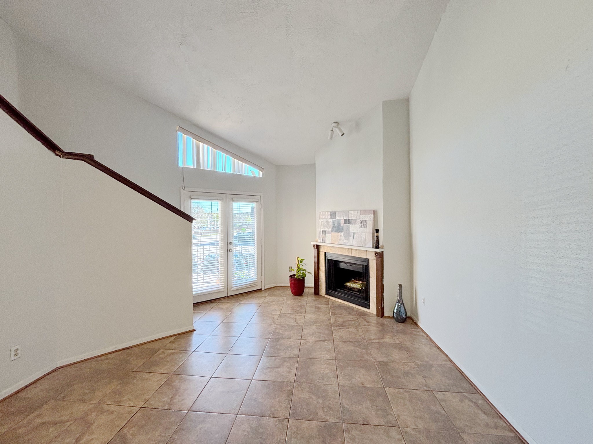 10855 Meadowglen Lane, #1024, Houston, TX 77042 10855 Meadowglen Lane, #1024, Houston, TX 77042