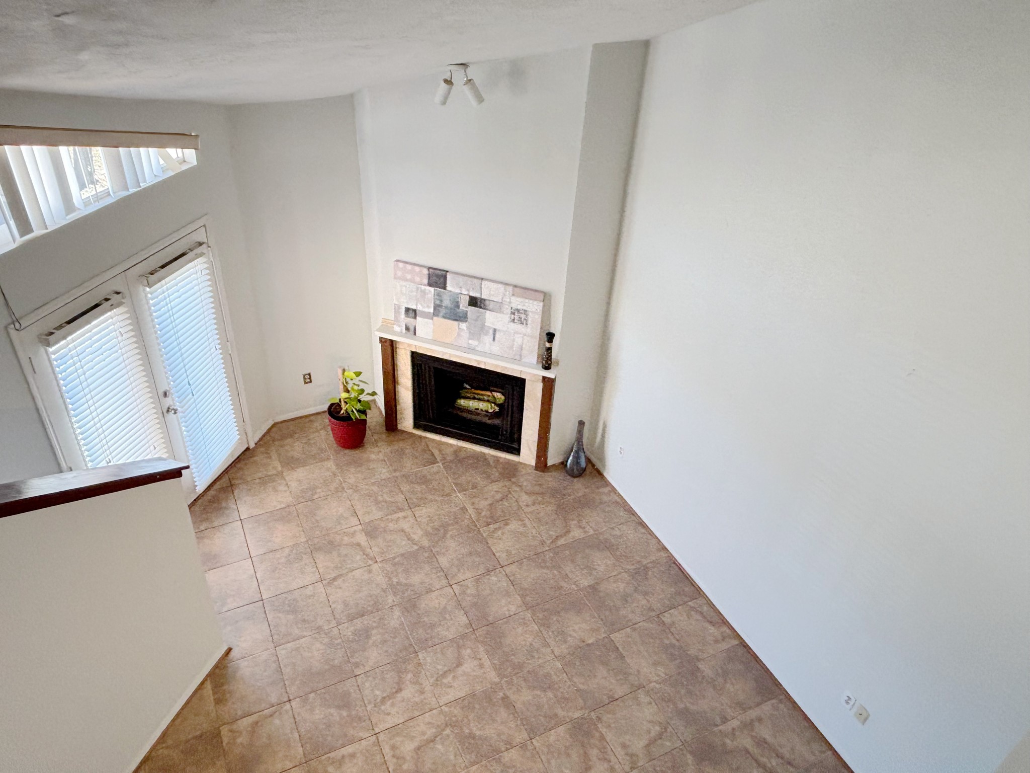 10855 Meadowglen Lane, #1024, Houston, TX 77042 10855 Meadowglen Lane, #1024, Houston, TX 77042