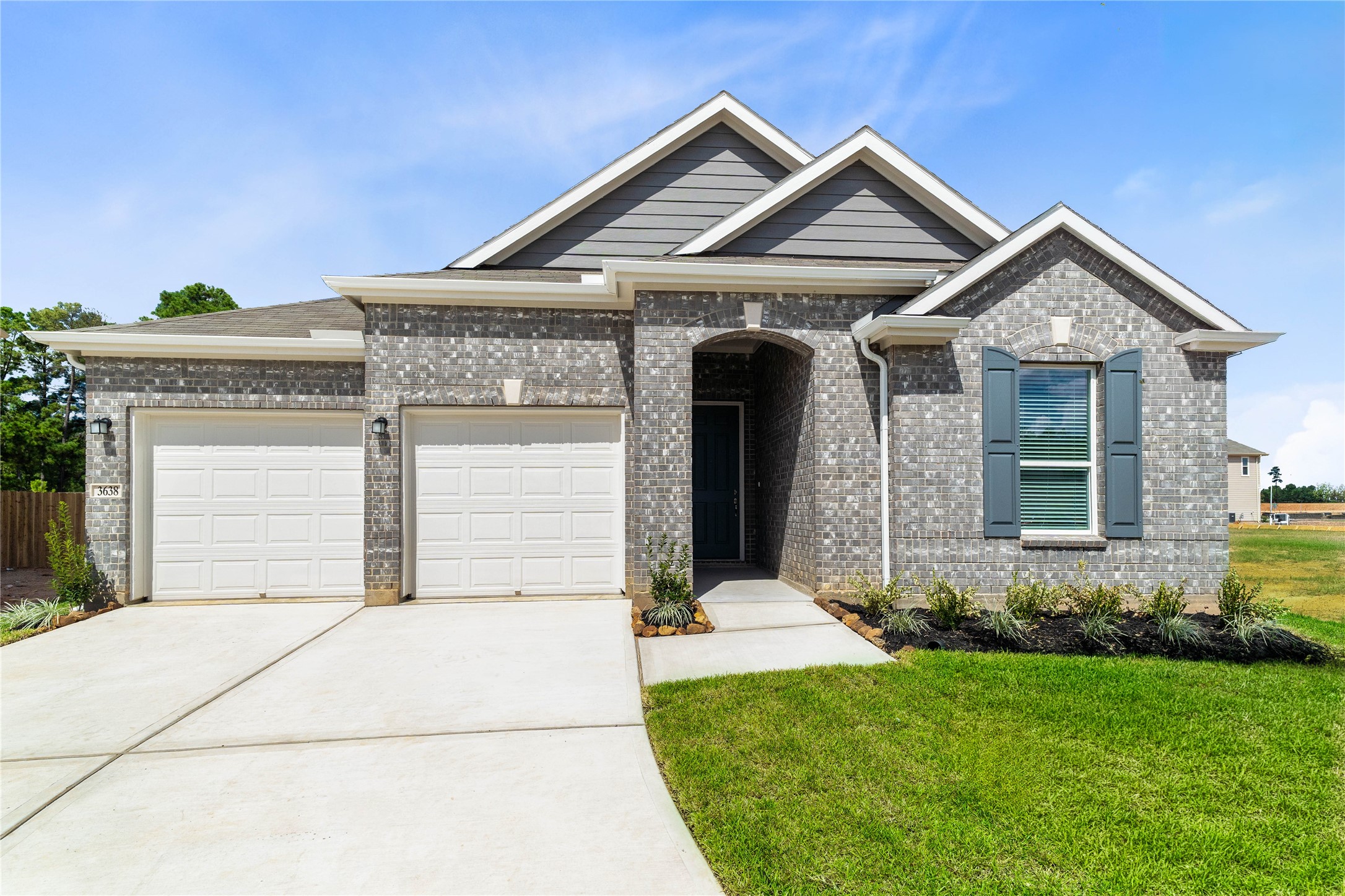 Welcome home to 3638 Overton Lane located in Sagecrest Preserve and zoned to Willis ISD! Welcome home to 3638 Overton Lane located in Sagecrest Preserve and zoned to Willis ISD!