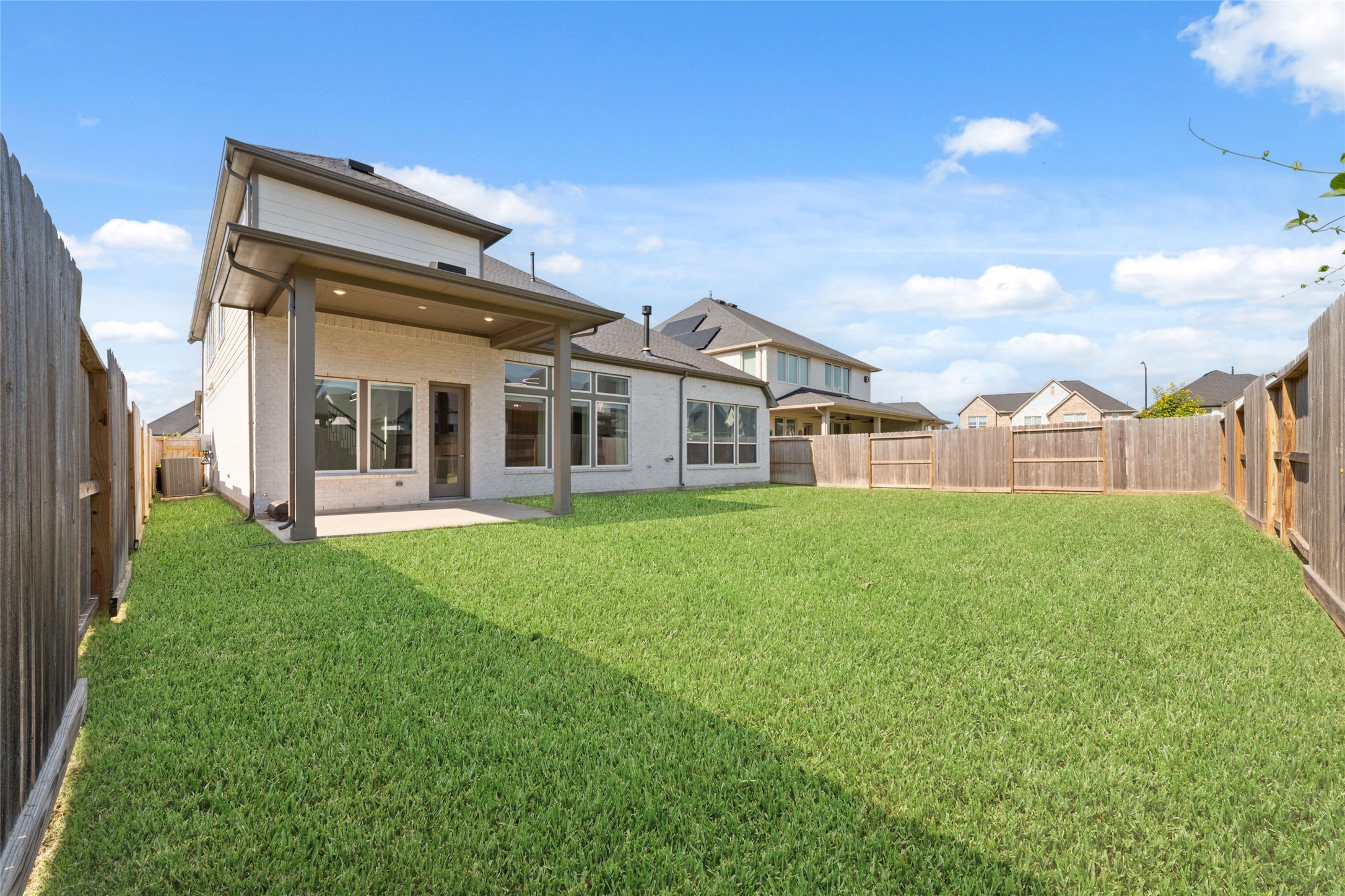 32018 Crested Knoll Court, Fulshear, TX 77441