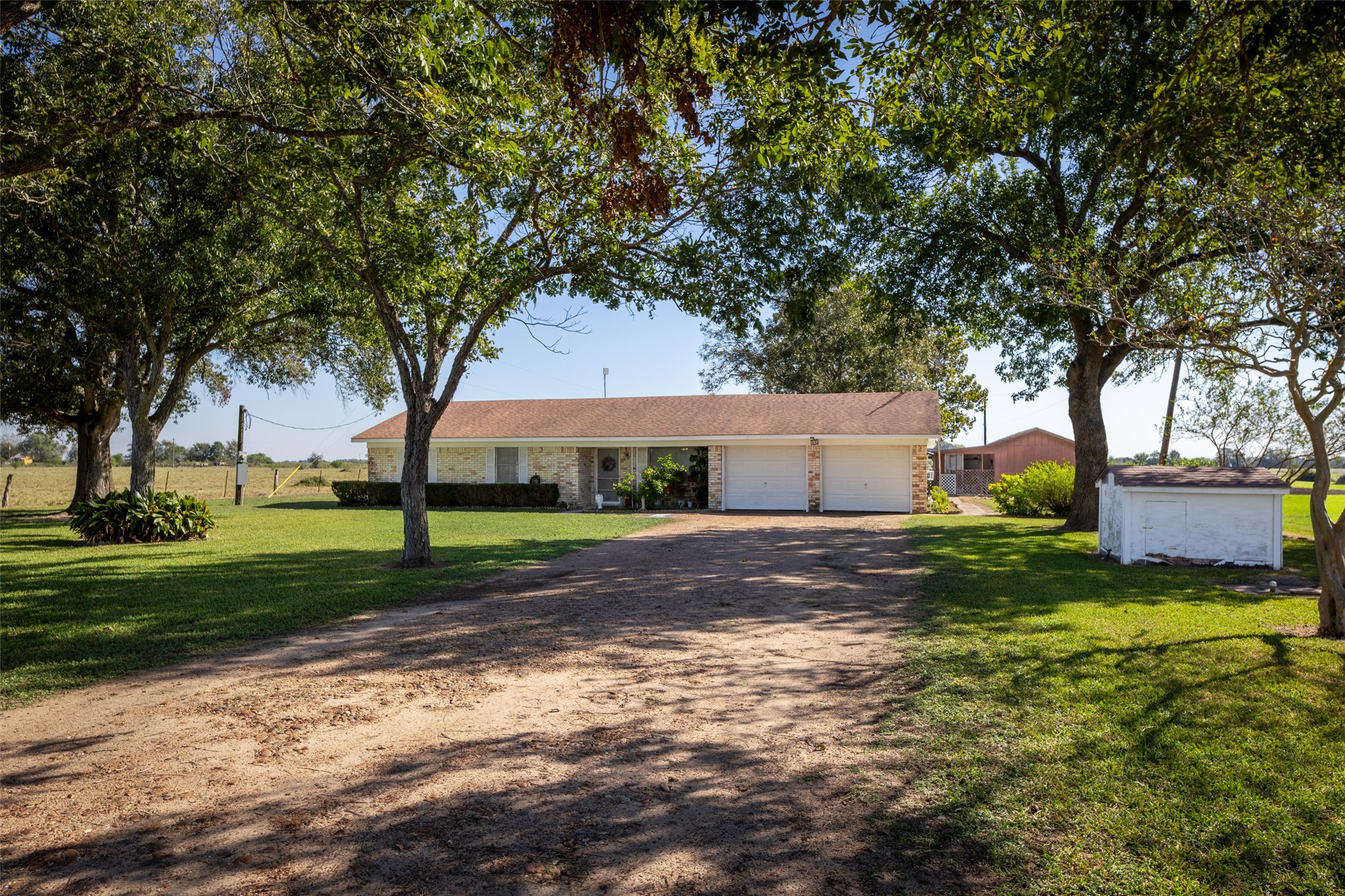 1542 Pilcik Road, Orchard, TX 77435
