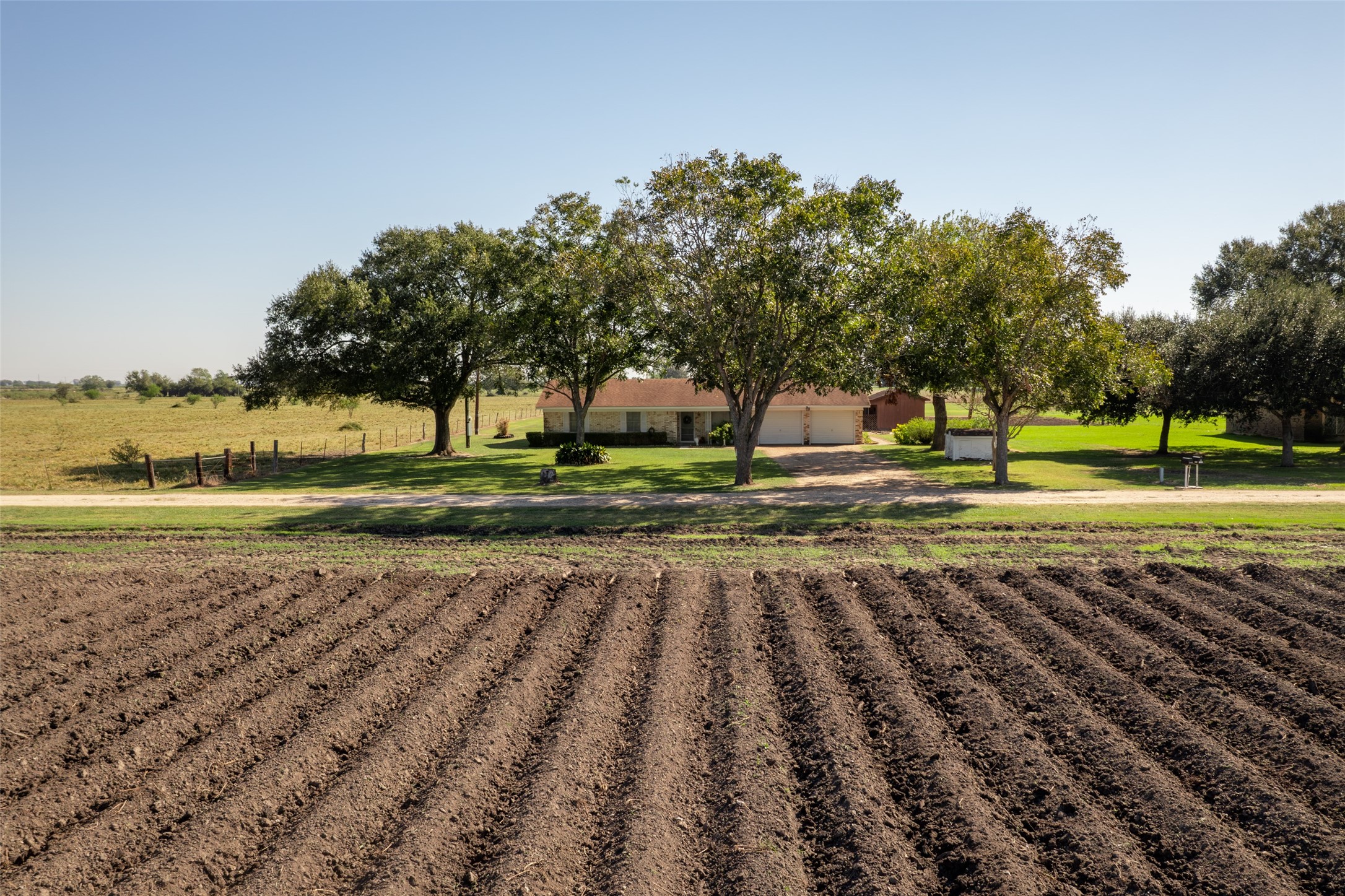 1542 Pilcik Road, Orchard, TX 77435