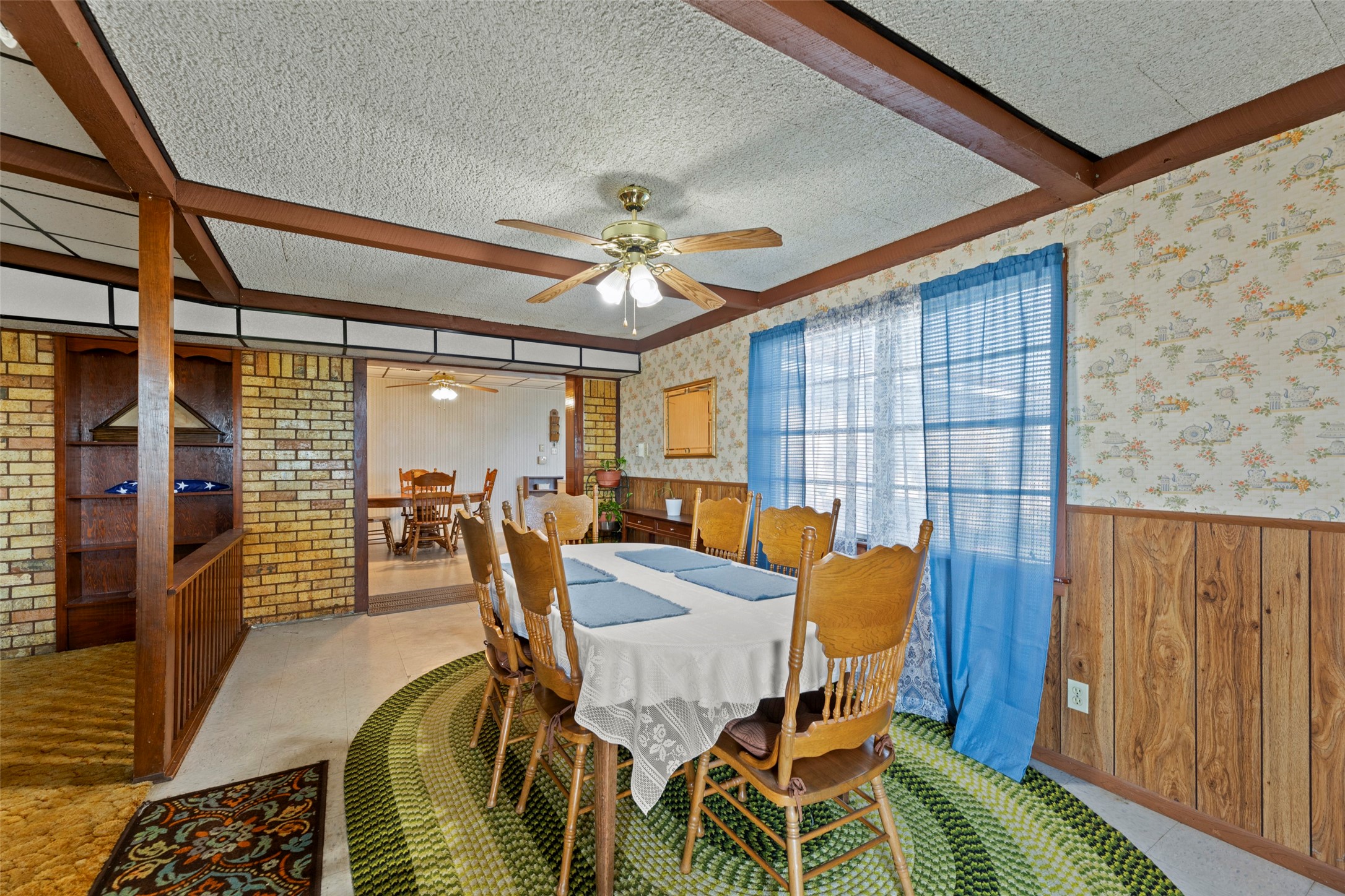 1542 Pilcik Road, Orchard, TX 77435