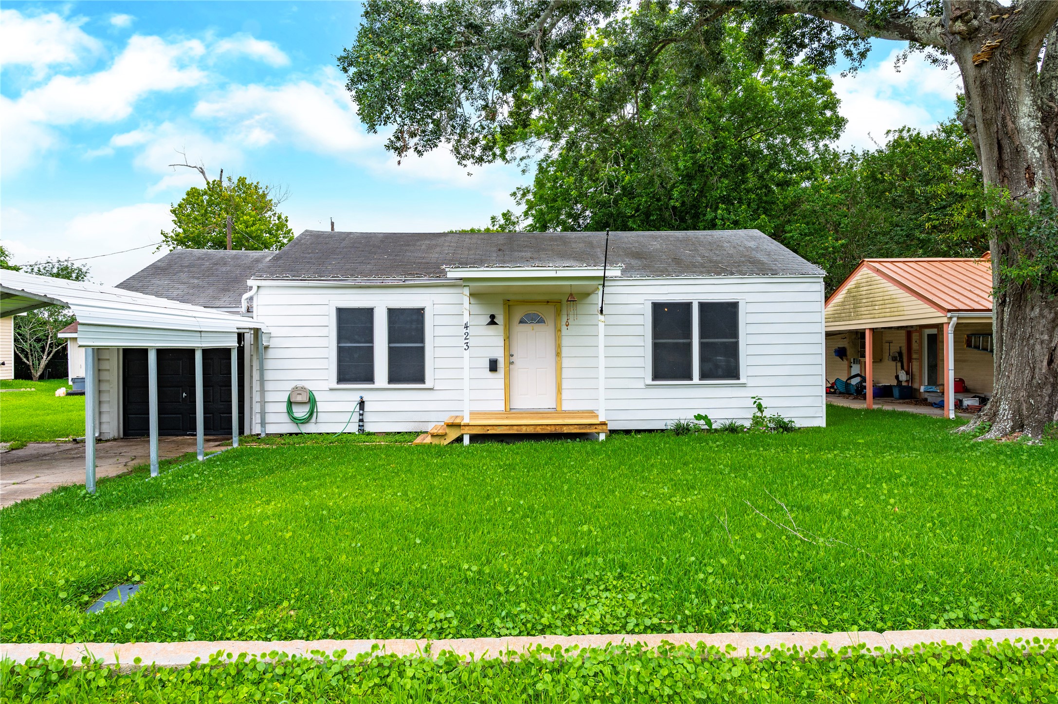 423 Elmo Street, La Marque, TX 77568