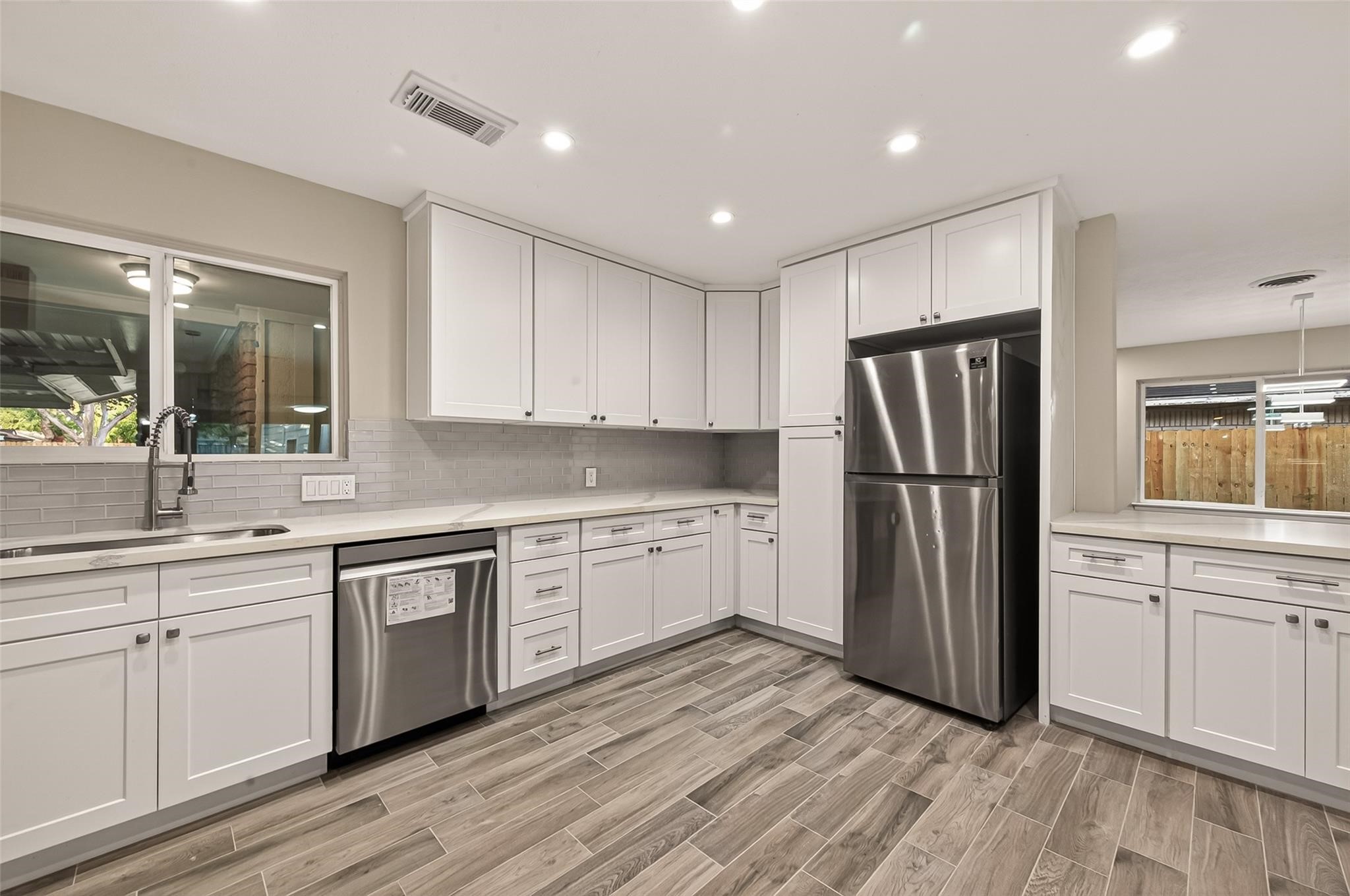 11206 Huggins Drive, Houston, TX 77035