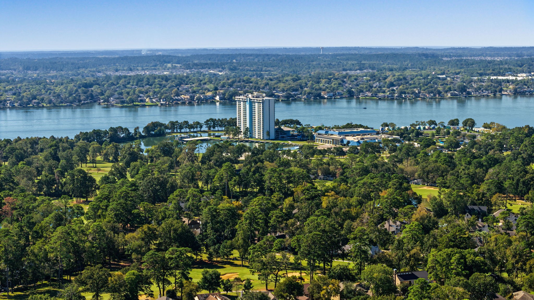 Just minutes from the famous Margaritaville Lake Resort on Lake Conroe! Enjoy nearby waterfront dining, entertainment, and the ultimate lakeside vacation atmosphere, all close to home!