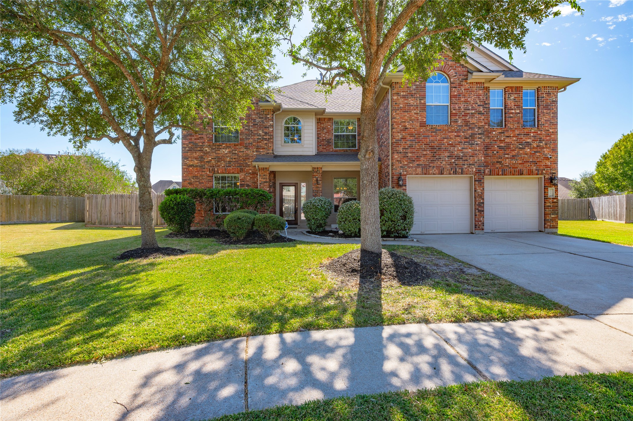 Mature shade trees and a classic brick exterior give this home great curb appeal on a quiet cul-de-sac. Mature shade trees and a classic brick exterior give this home great curb appeal on a quiet cul-de-sac.