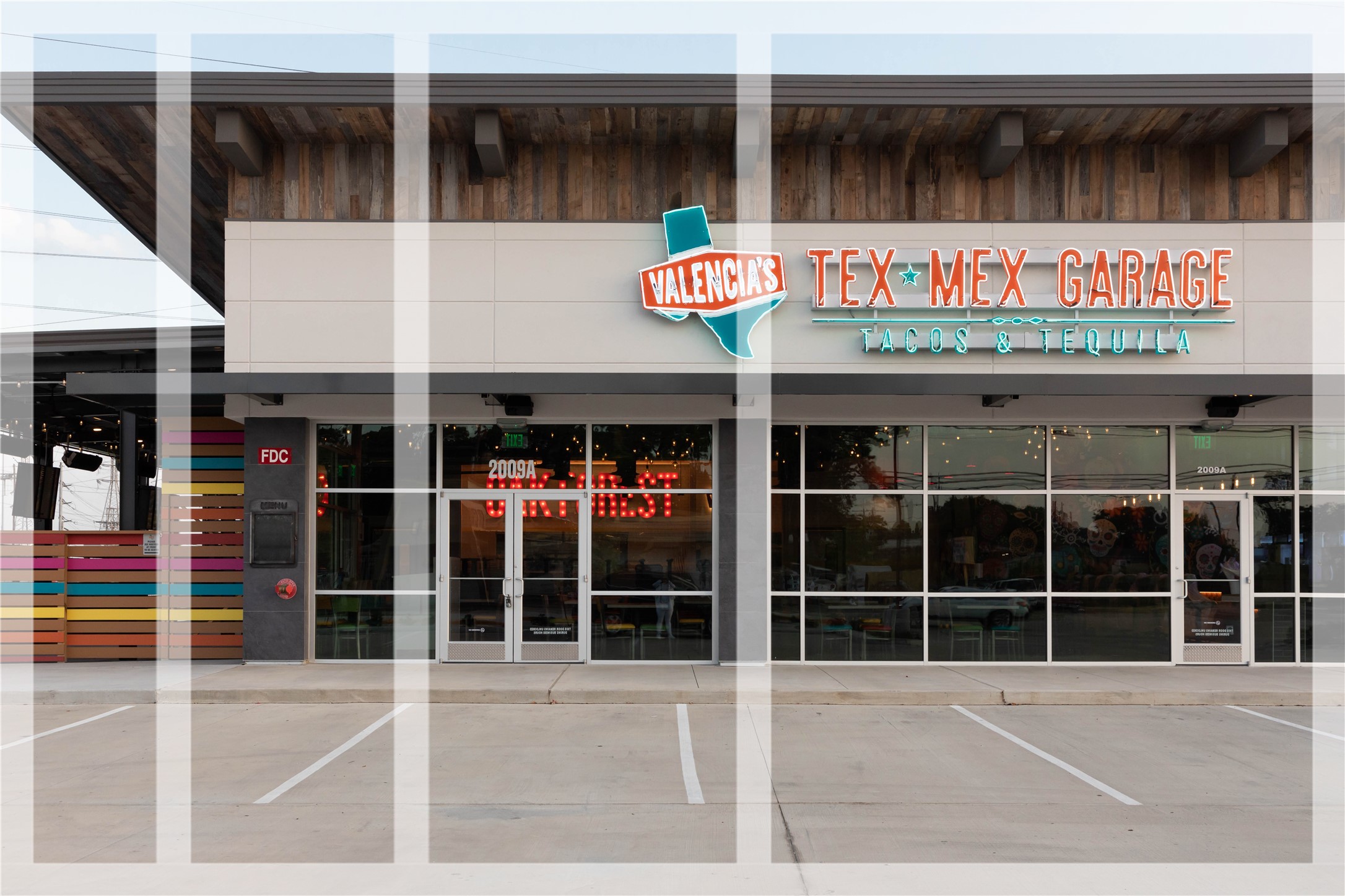 Valencias Tex-Mex Garage is located in the heart of Oak Forest offering Tex-Mex & Margaritas in a vibrant, upbeat, open-air environment.